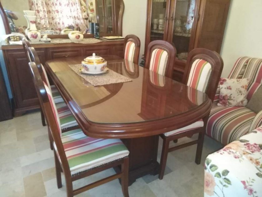Le Bardo&nbsp;Khaznadar&nbsp;Salon - Salle � manger &nbsp;Salle � manger&nbsp;Table et six chaises bois iroko tres bonne qualit�