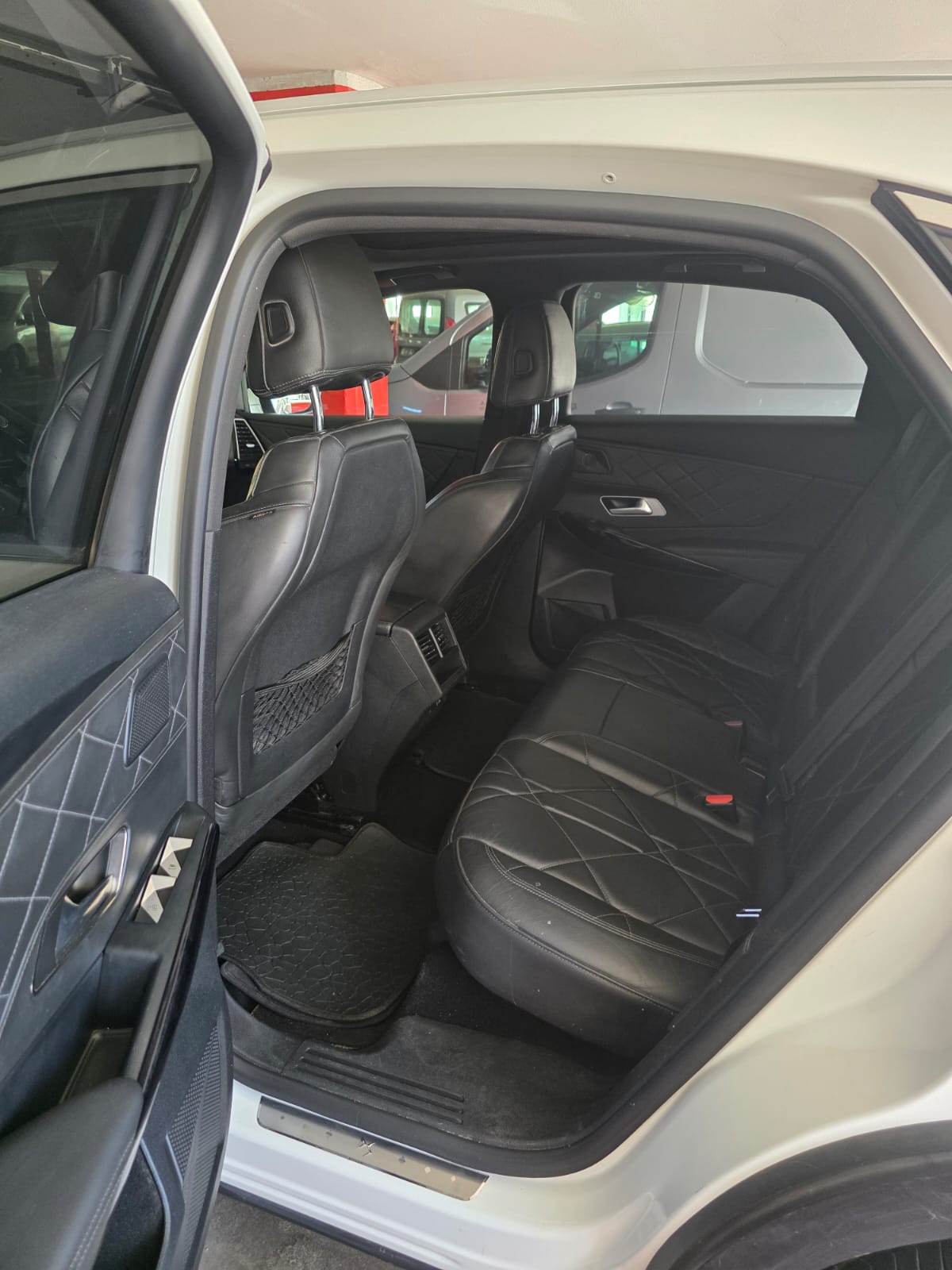 Bab Bhar&nbsp;Bab Bhar&nbsp;Citroen&nbsp;DS�&nbsp;Ds7 en tr�s bonne �tat