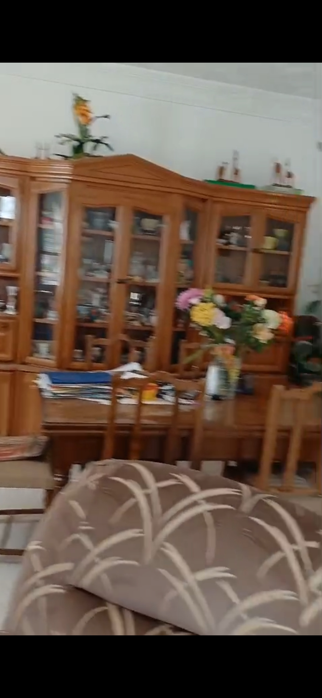 Rades&nbsp;Rades Meliane&nbsp;Salon - Salle � manger &nbsp;Tables&nbsp;Table a manger avec chaises presque neuf