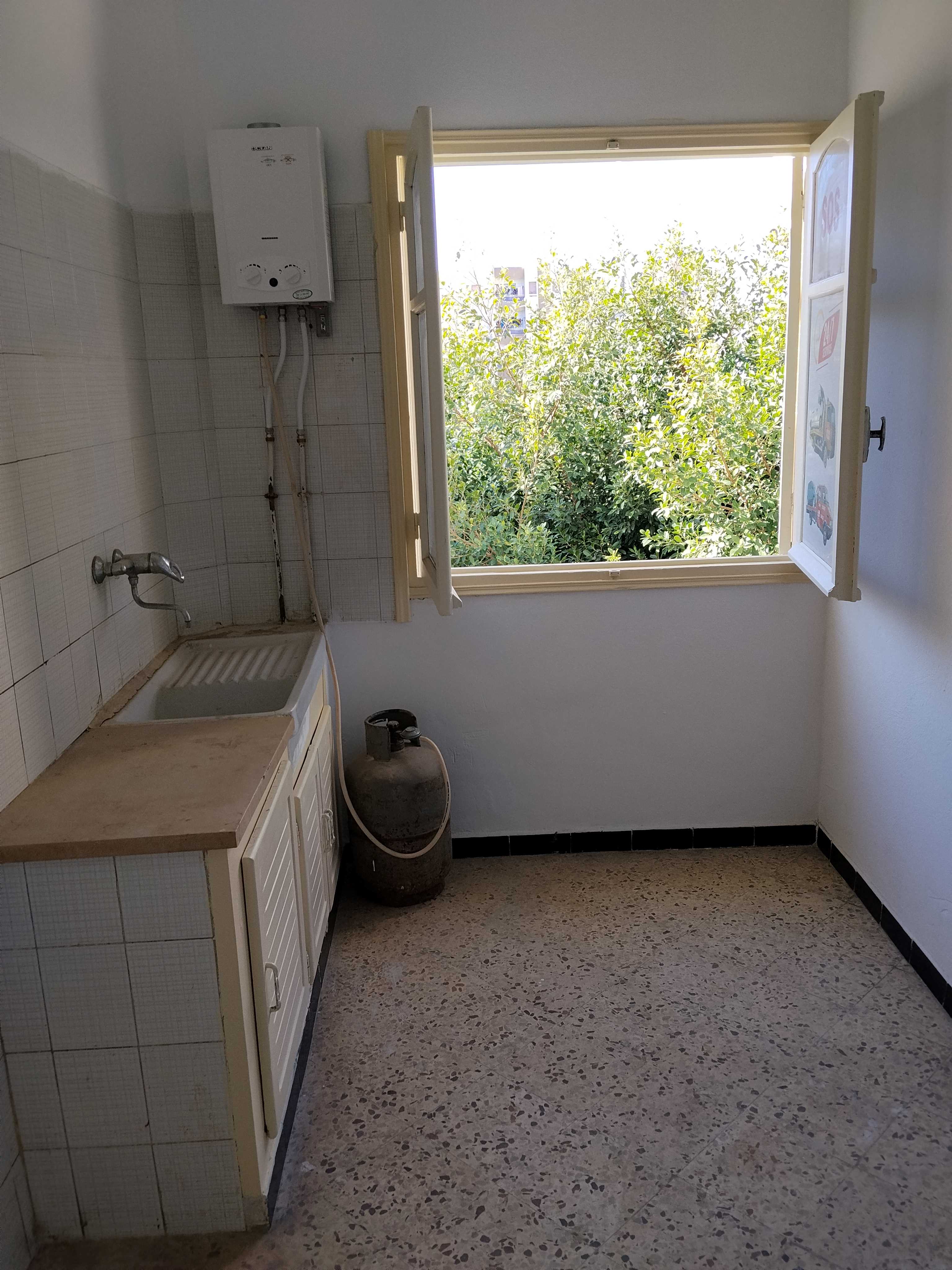 Sfax Ville&nbsp;Sfax&nbsp;Location&nbsp;Appart. 2 pi�ces&nbsp;Appart 2 pi�ces pour usage bureau ou habitation