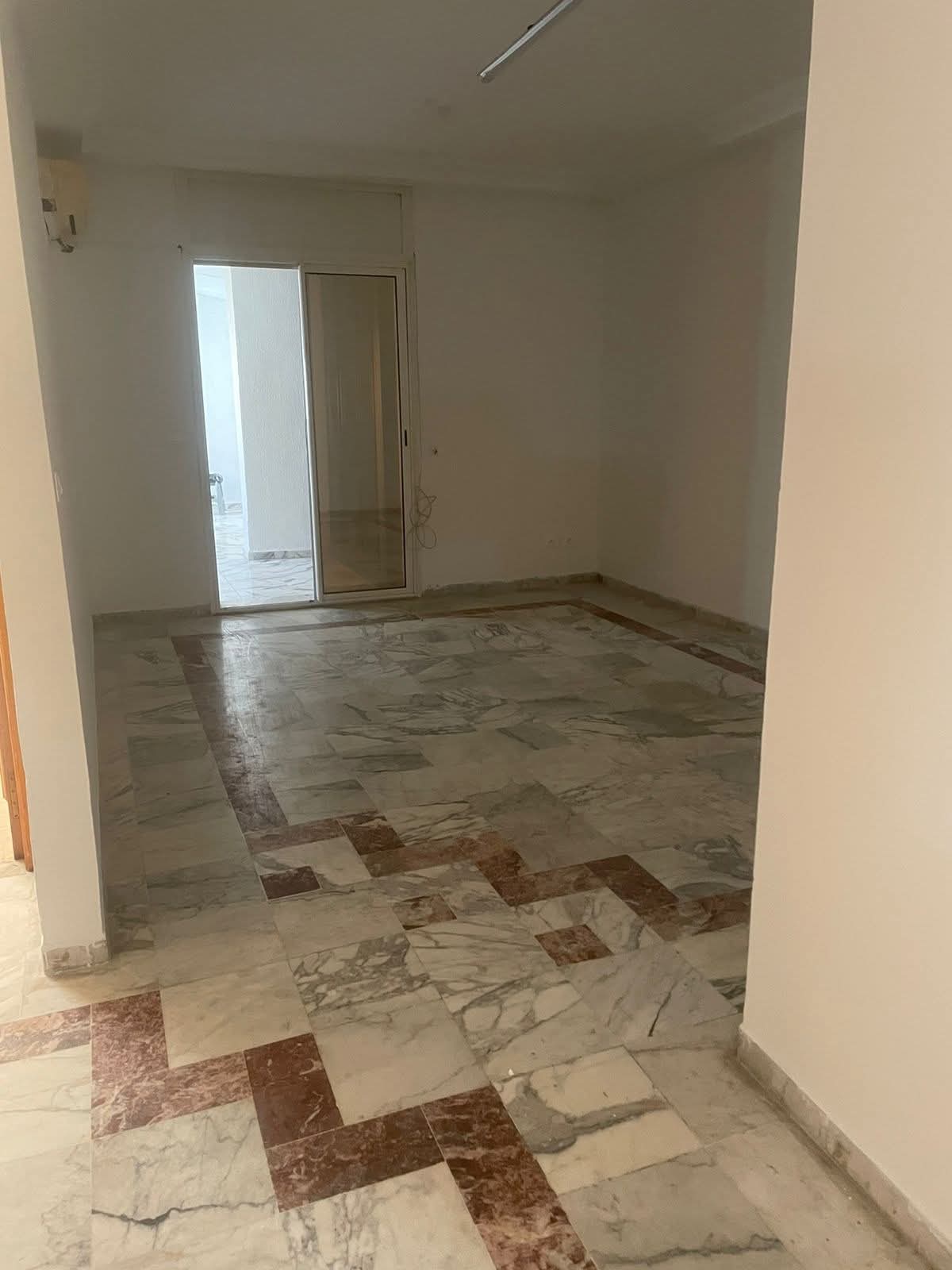 Bab Bhar&nbsp;Republique&nbsp;Location&nbsp;Appart. 4 pi�ces&nbsp;Super s2 r�sidence au passage habitation ou bureau