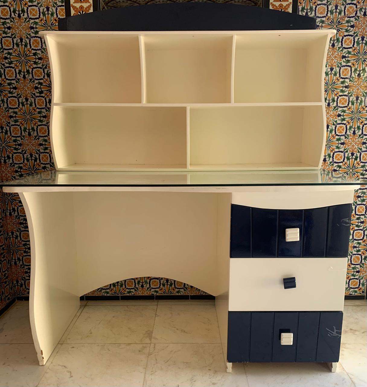 El Menzah&nbsp;El Manar 1&nbsp;Meubles de bureau&nbsp;Bureaux - Tables&nbsp;Bureau et rangement suspendu