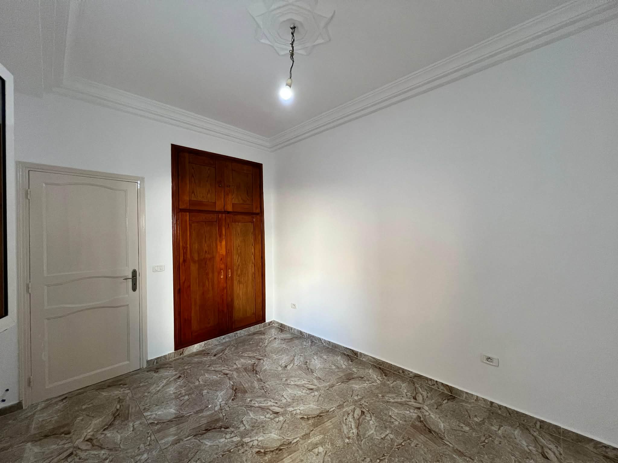 Ben Arous&nbsp;Ben Arous&nbsp;Location&nbsp;Appart. 2 pi�ces&nbsp;Appartement �  110 m