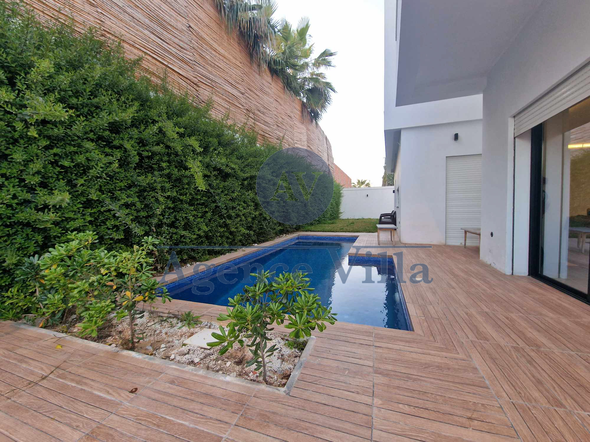 La Soukra&nbsp;Sidi Frej&nbsp;Location&nbsp;Maisons&nbsp;Une villa haut stading � la soukra