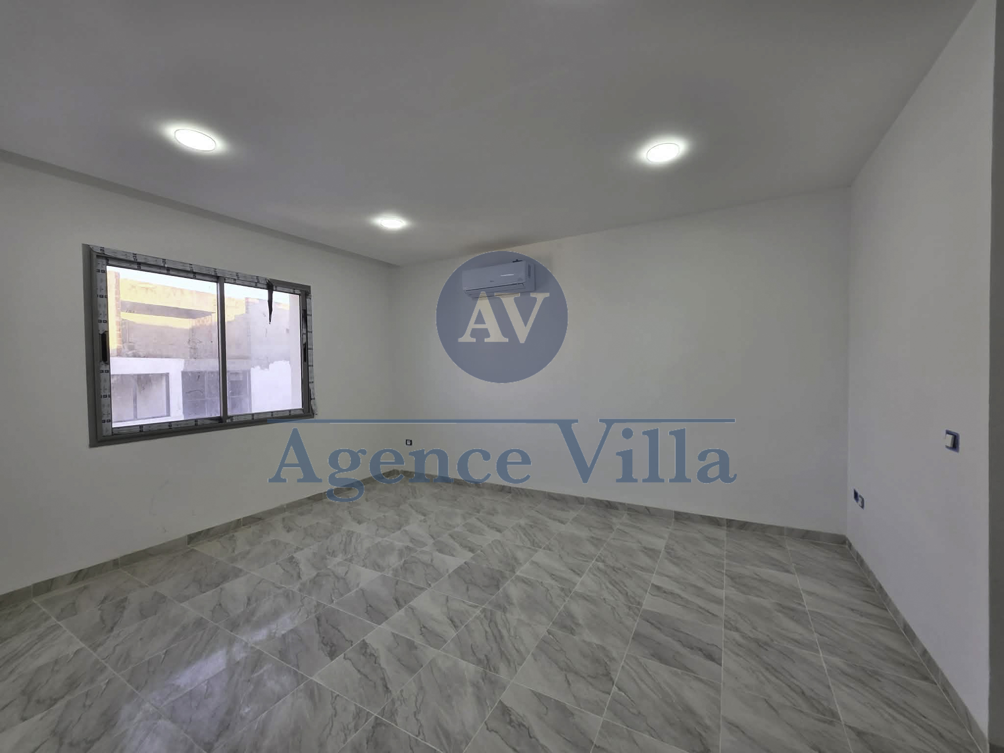 El Kram&nbsp;Le Kram&nbsp;Bureaux & Commerces&nbsp;Bureau&nbsp;Un bureau h3 au lac3