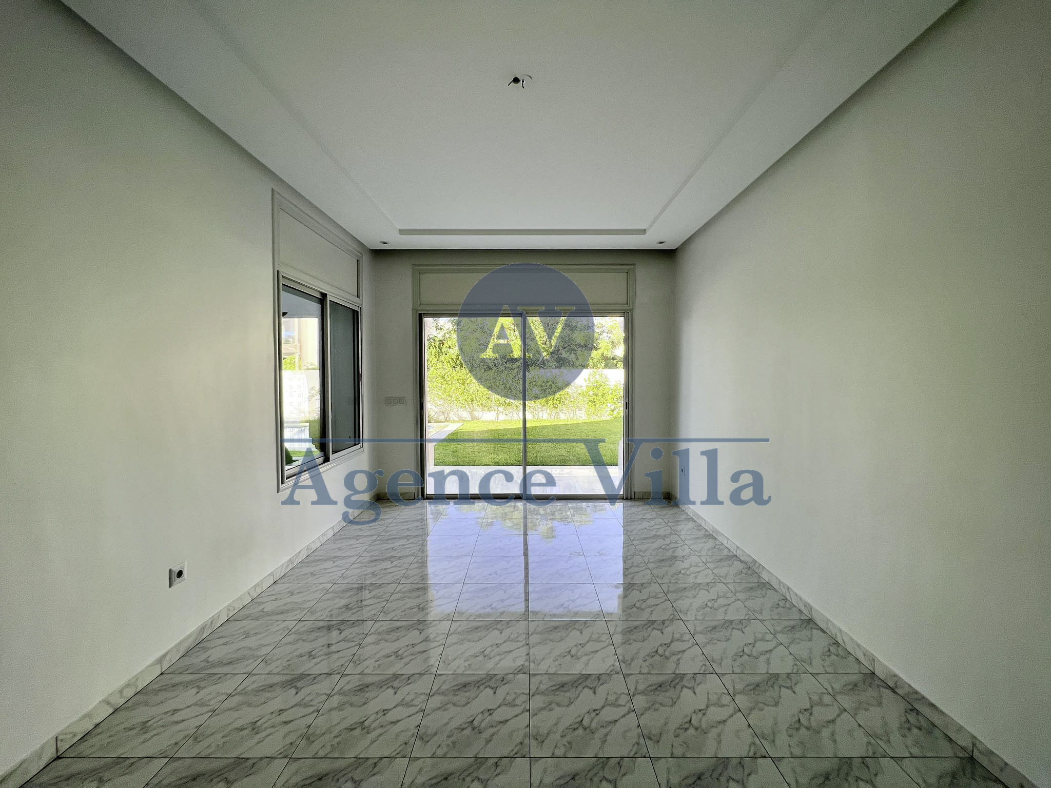 La Marsa&nbsp;Berge Du Lac&nbsp;Location&nbsp;Maisons&nbsp;Villa s4 au lac2 avec piscine et jardin