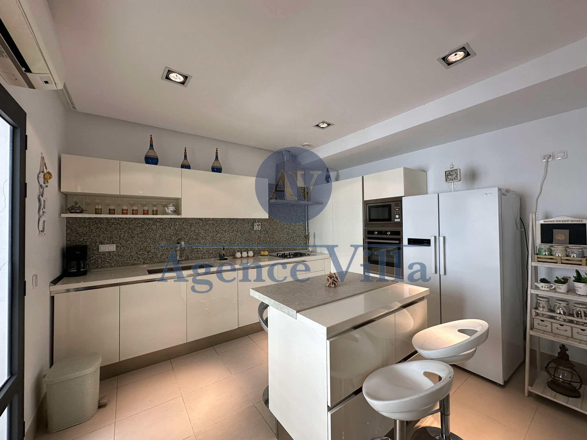 La Marsa&nbsp;Berge Du Lac&nbsp;Location&nbsp;Appart. 4 pi�ces&nbsp;Un appartement s3 meubl� au lac2