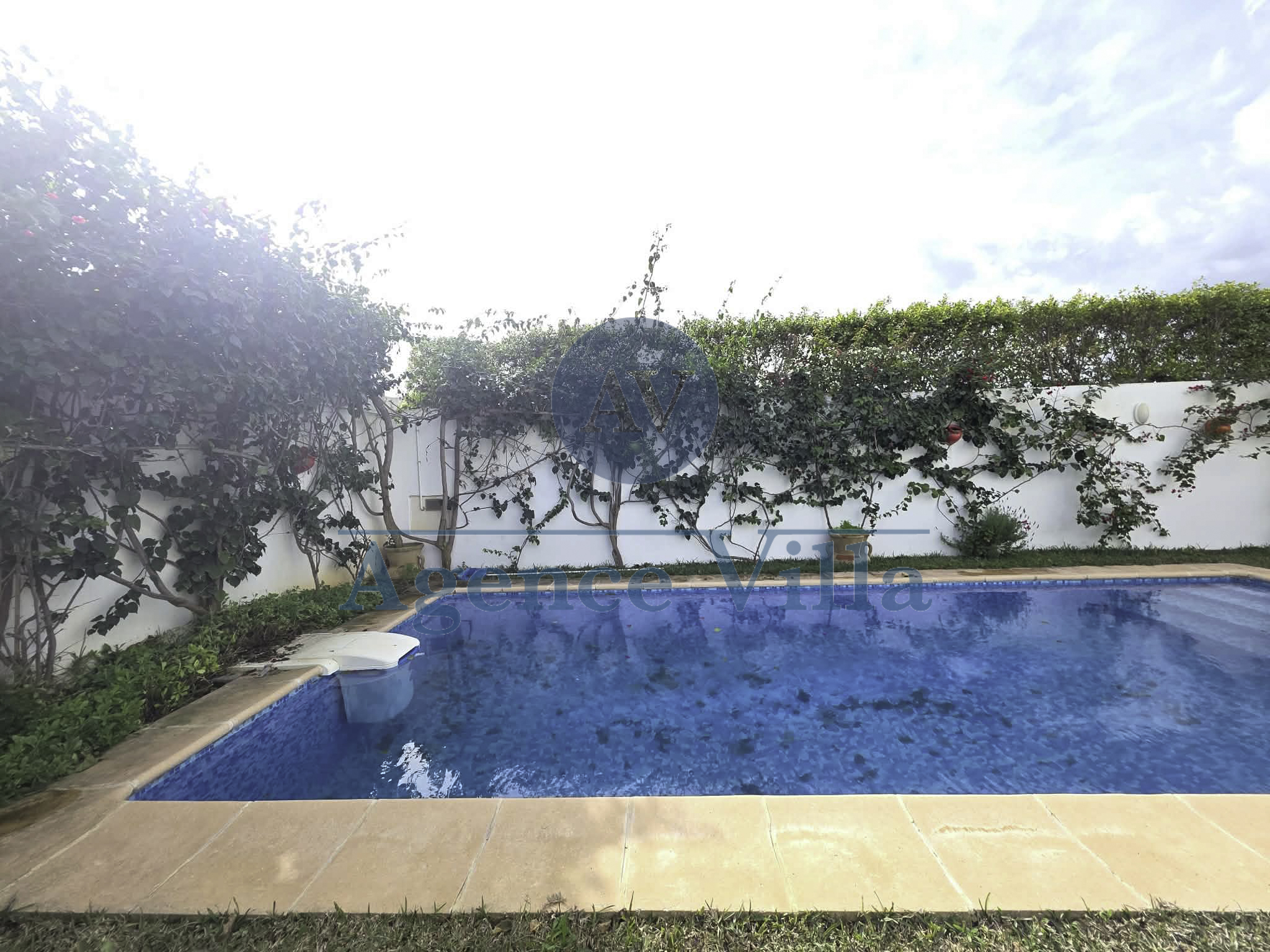 La Marsa&nbsp;Gammart&nbsp;Location&nbsp;Maisons&nbsp;Villa s4 avec piscine � gammarth