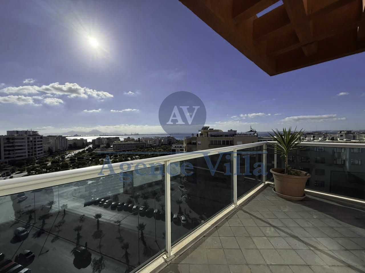 La Marsa&nbsp;Berge Du Lac&nbsp;Location&nbsp;Appart. 4 pi�ces&nbsp;Appartement s3 avec vue sur le lac au lac 2