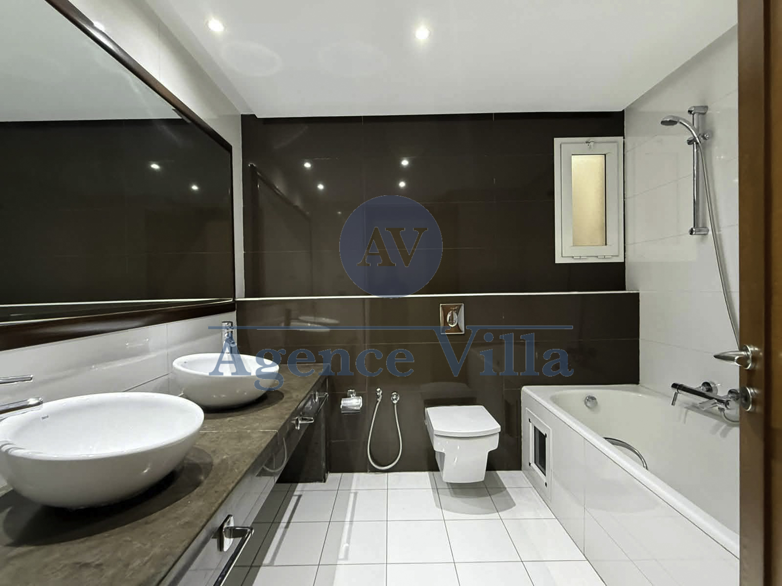 La Marsa&nbsp;Berge Du Lac&nbsp;Location&nbsp;Appart. 4 pi�ces&nbsp;Appartement s3 avec vue sur le lac au lac 2