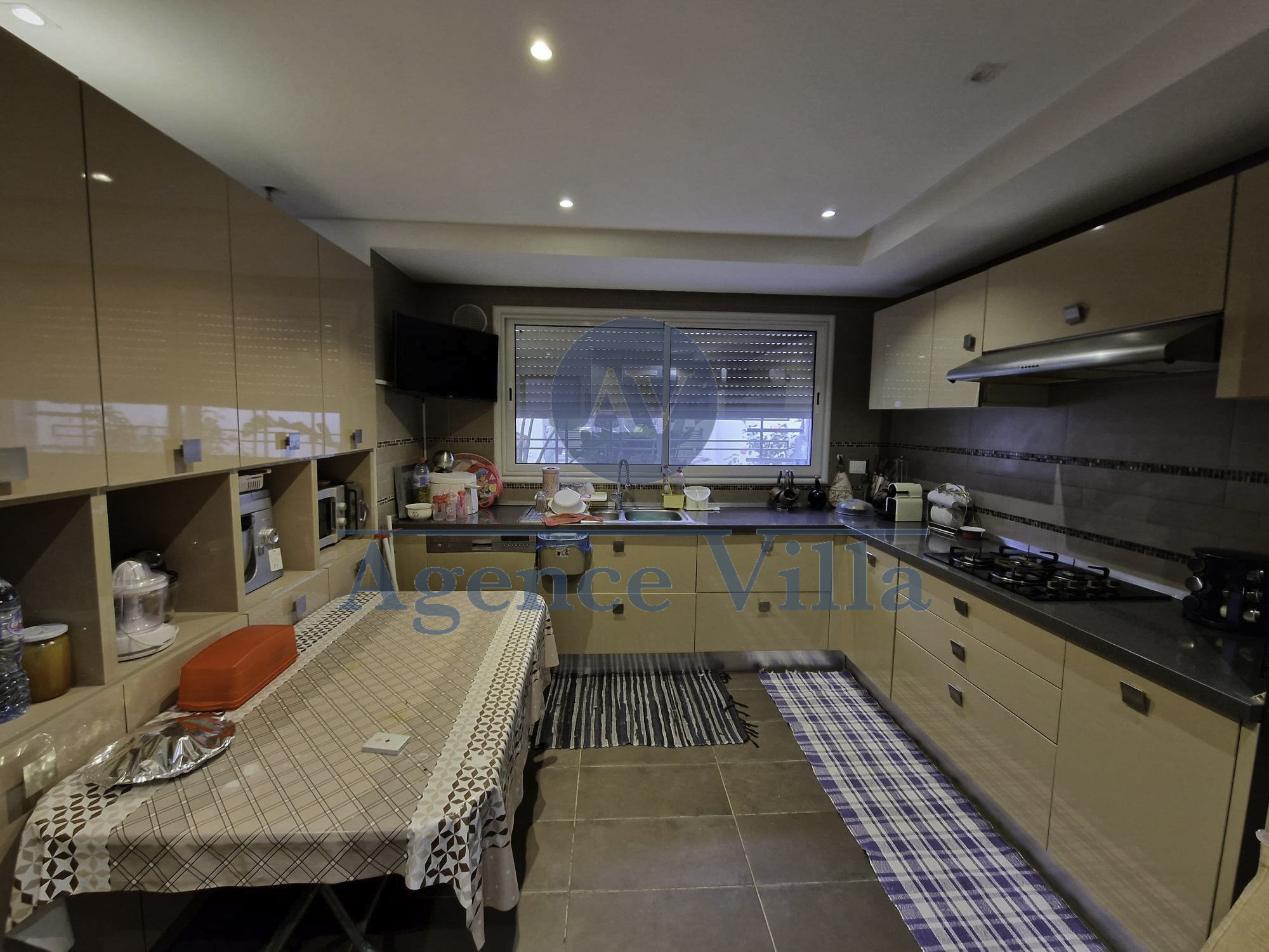 La Soukra&nbsp;Chotrana 1&nbsp;Vente&nbsp;Duplex&nbsp;Un duplex s3 � la soukra