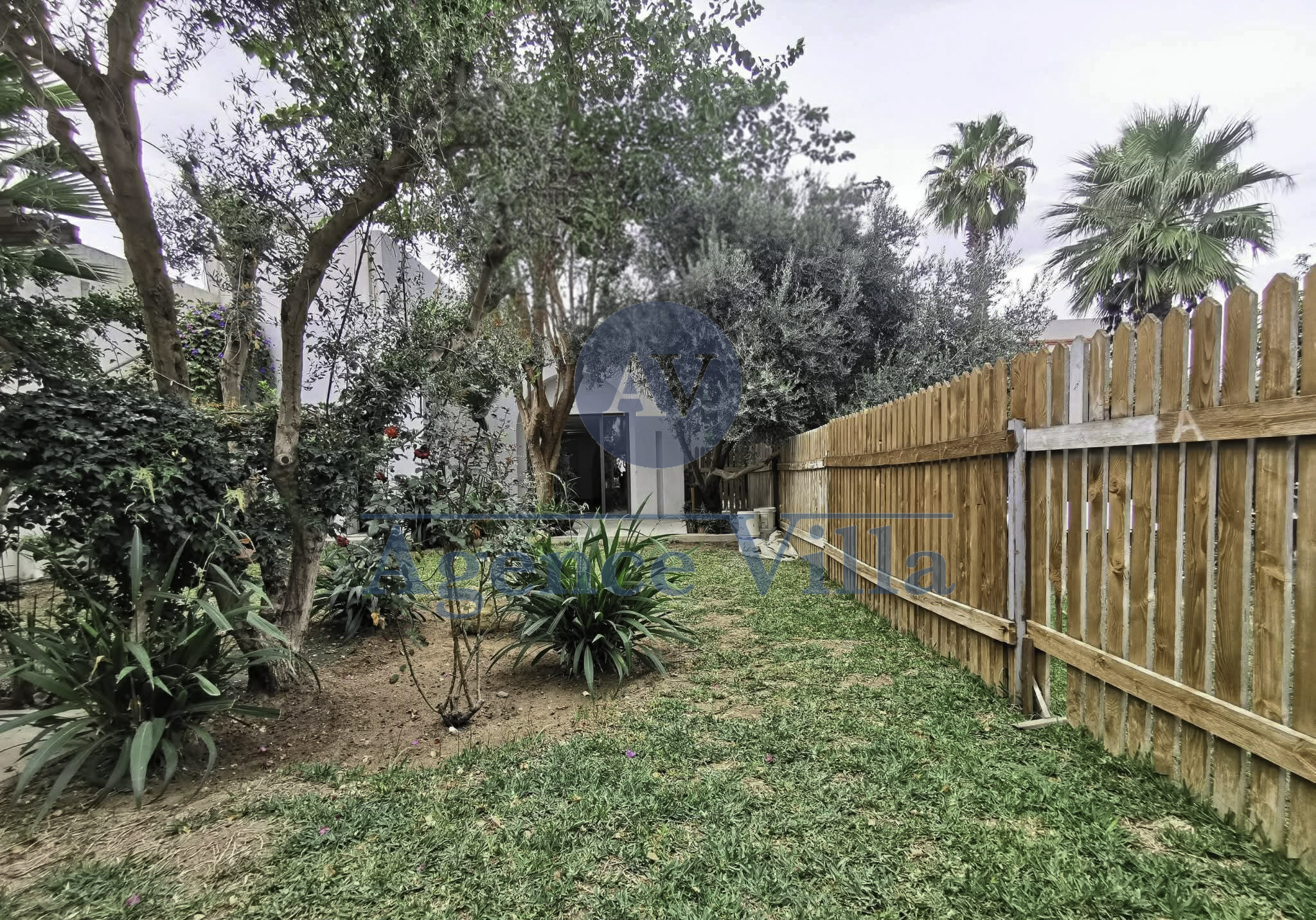 La Soukra&nbsp;La Soukra&nbsp;Location&nbsp;Duplex&nbsp;Superbe duplex s4 avec jardin � la soukra