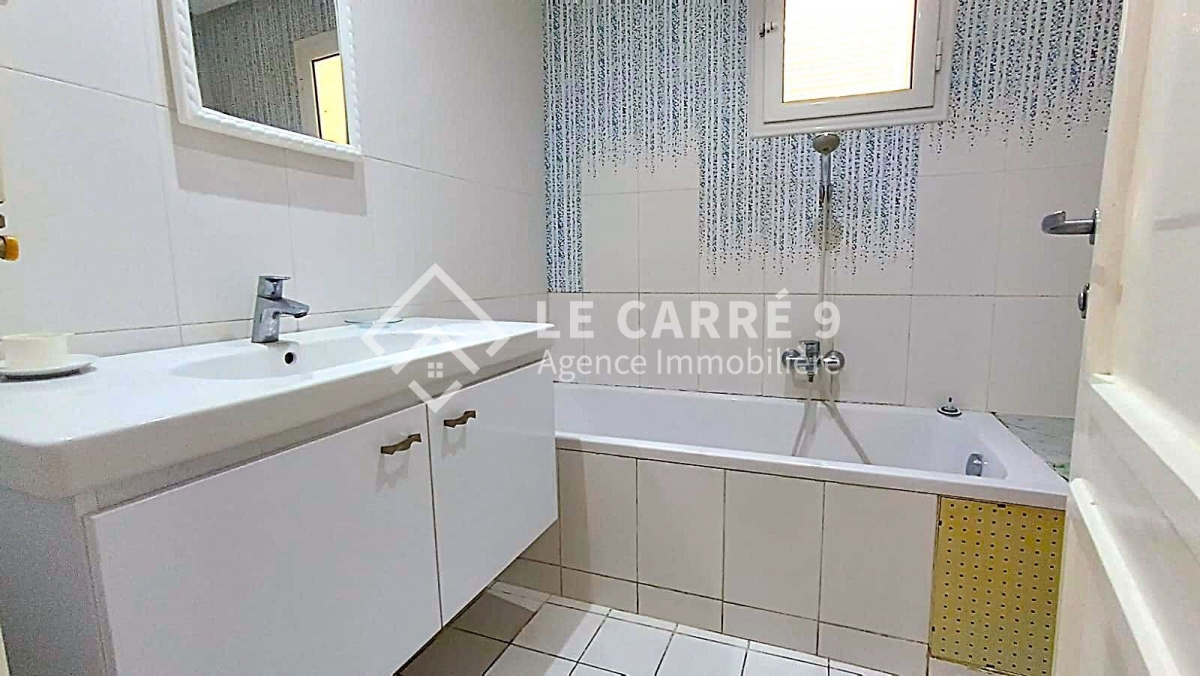 La Marsa&nbsp;Berge Du Lac&nbsp;Location&nbsp;Appart. 1 pi�ce&nbsp;S2 meubl� au berges du lac 2