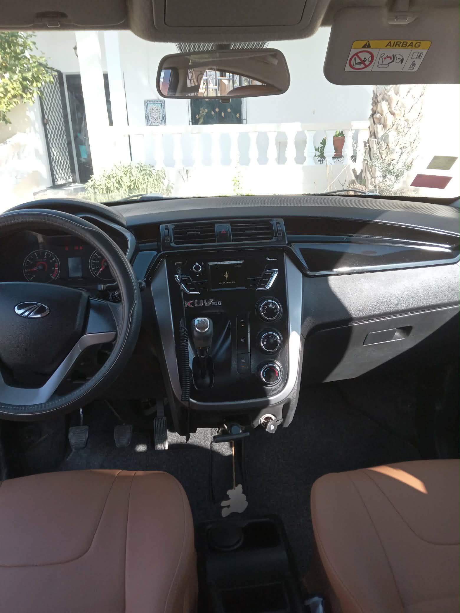 Grombalia&nbsp;Sammach&nbsp;Mahindra&nbsp;Autre Mod�le&nbsp;Mahindra kuv100 k6plus propre et bien entretenue