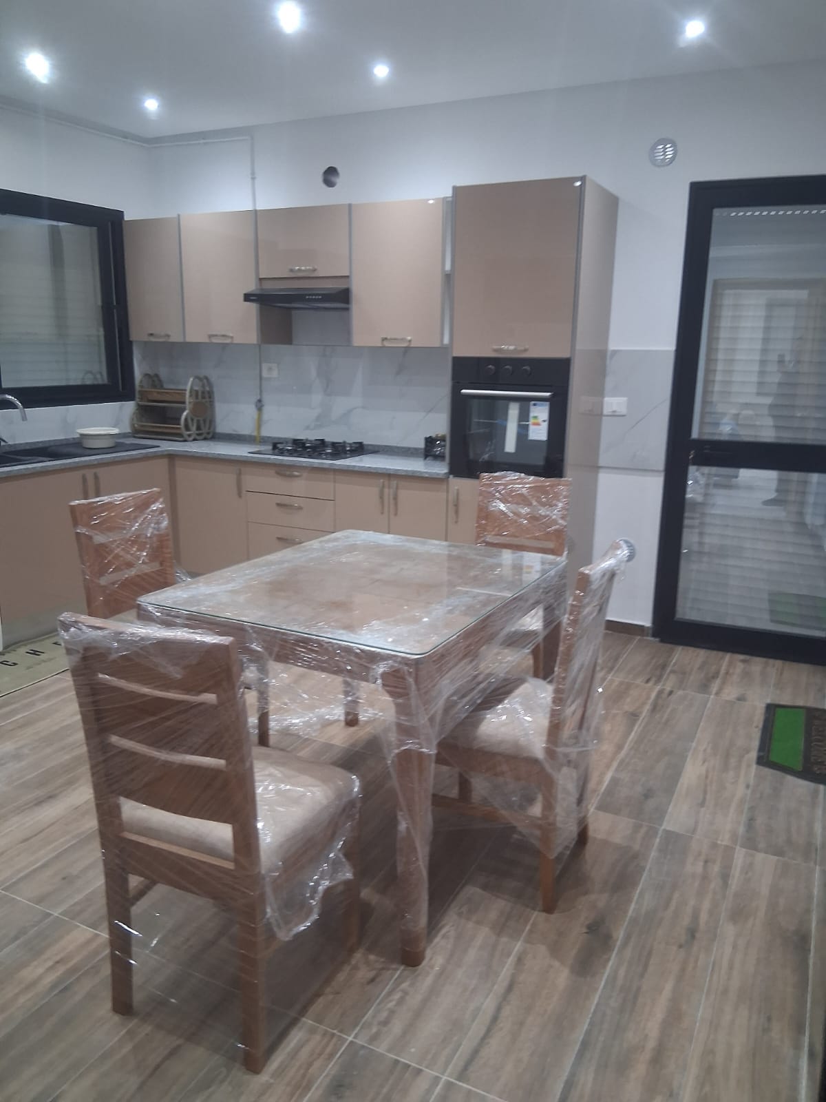 La Soukra&nbsp;La Soukra&nbsp;Location&nbsp;Appart. 3 pi�ces&nbsp;Appartement s2 meubl� 150 m2 � la soukra