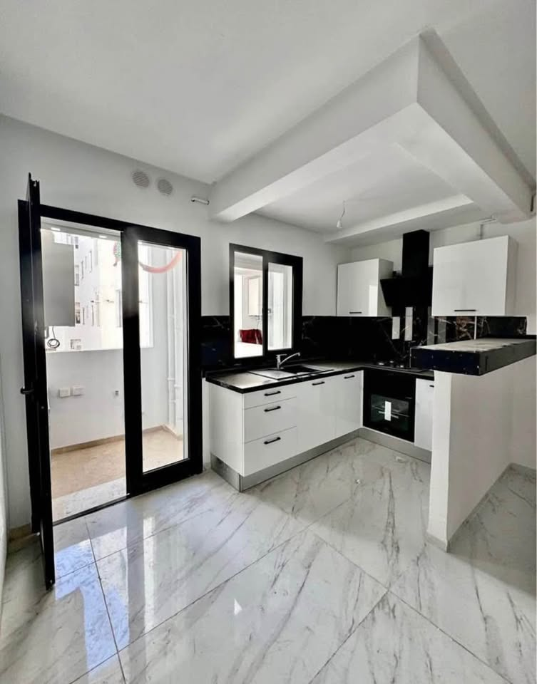 La Marsa&nbsp;El Aouina&nbsp;Vente&nbsp;Appart. 1 pi�ce&nbsp;S1 cite wahat laouina