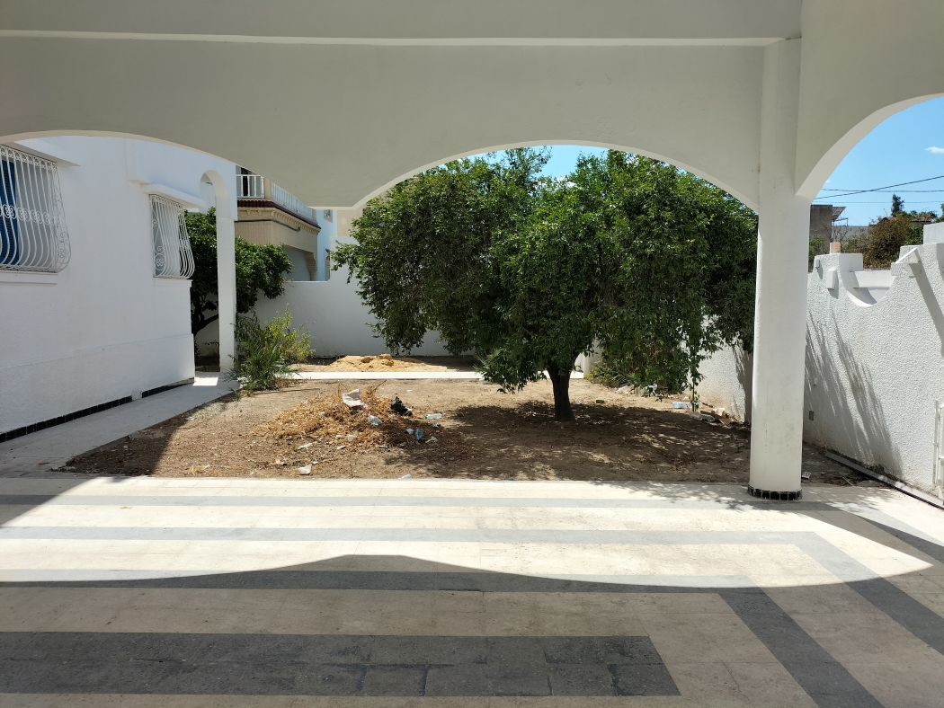 Mannouba&nbsp;Denden&nbsp;Vente&nbsp;Maisons&nbsp;Villa de bon standing sur deux nv ind�pendants