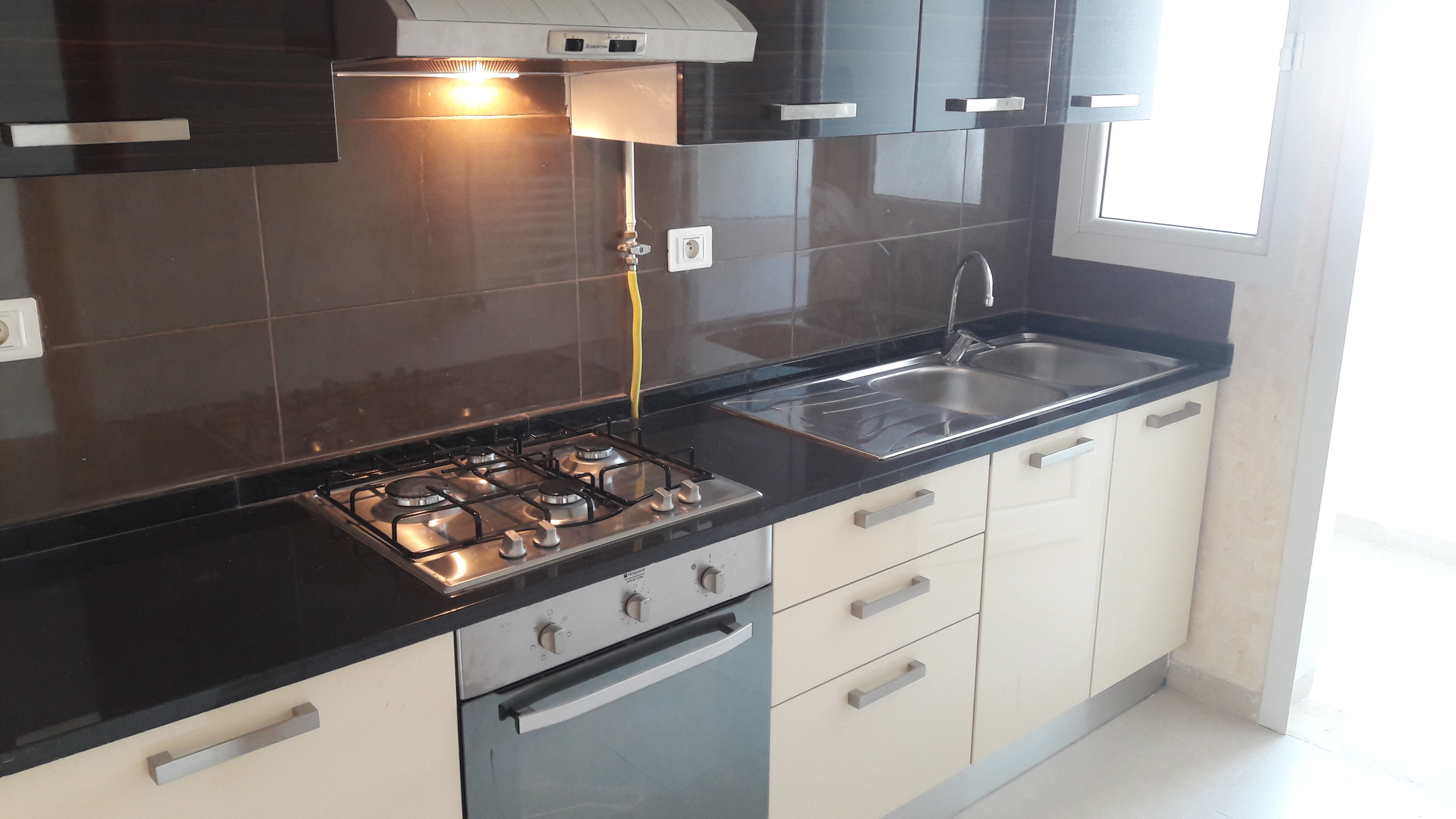 Mnihla&nbsp;Jardins d'el Menzah&nbsp;Location&nbsp;Appart. 1 pi�ce&nbsp;S2 r�sidence fares cit� el faouz � c�t� d'ennasr 2