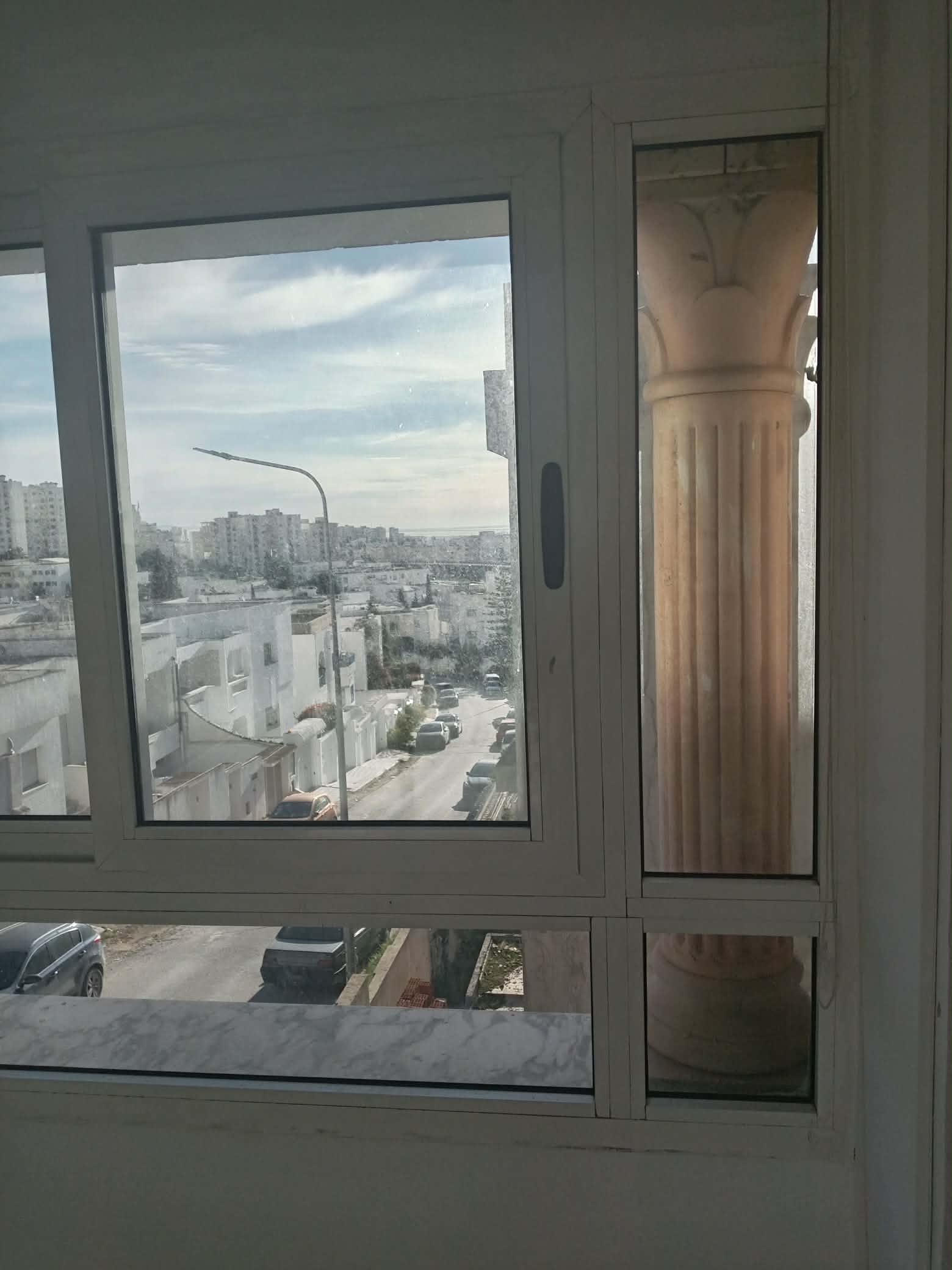 Ariana Ville&nbsp;Cite Ennasr 2&nbsp;Location&nbsp;Appart. 5 pi�ces+&nbsp;Etage de villa