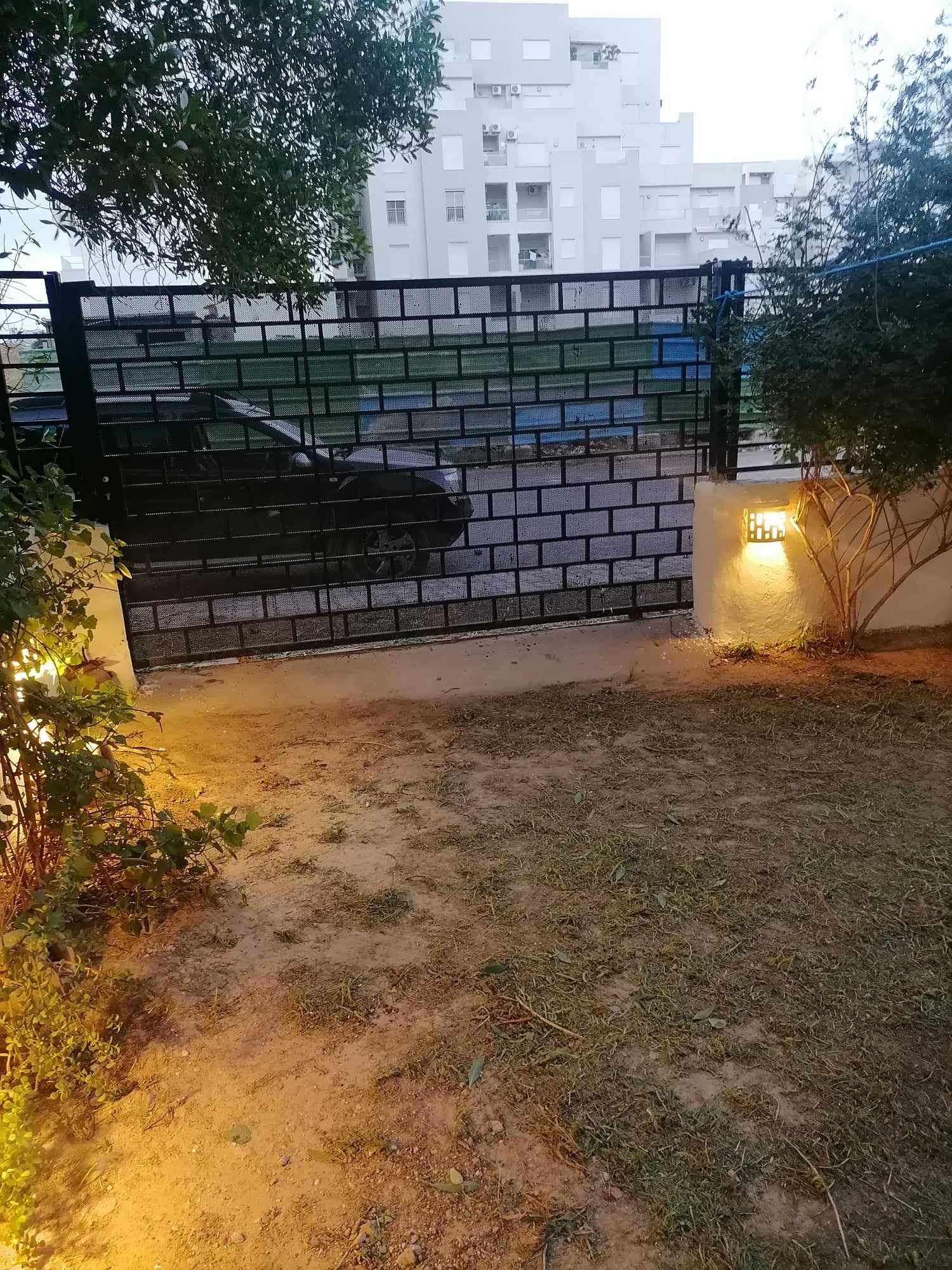 Nabeul&nbsp;Nabeul&nbsp;Location&nbsp;Appart. 2 pi�ces&nbsp;Loue � nabeul appt meubl� jardin et entr�e voiture