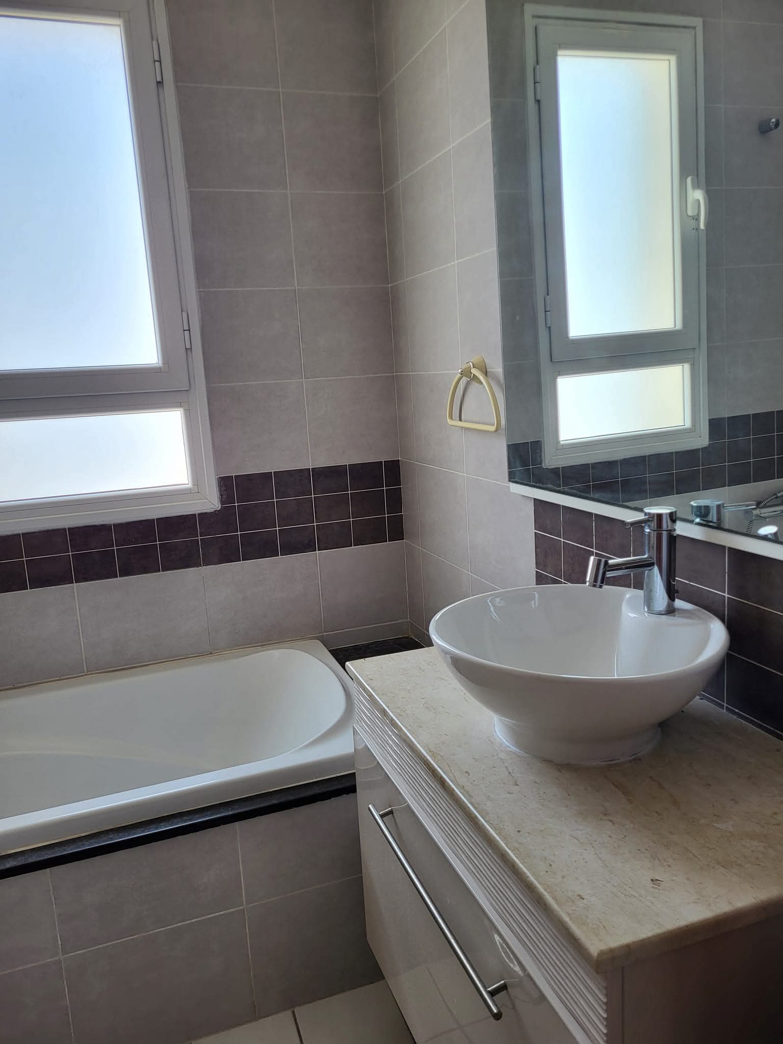 La Marsa&nbsp;Berge Du Lac&nbsp;Location&nbsp;Appart. 4 pi�ces&nbsp;Appartement s3 avec terrasse et vue sur lac