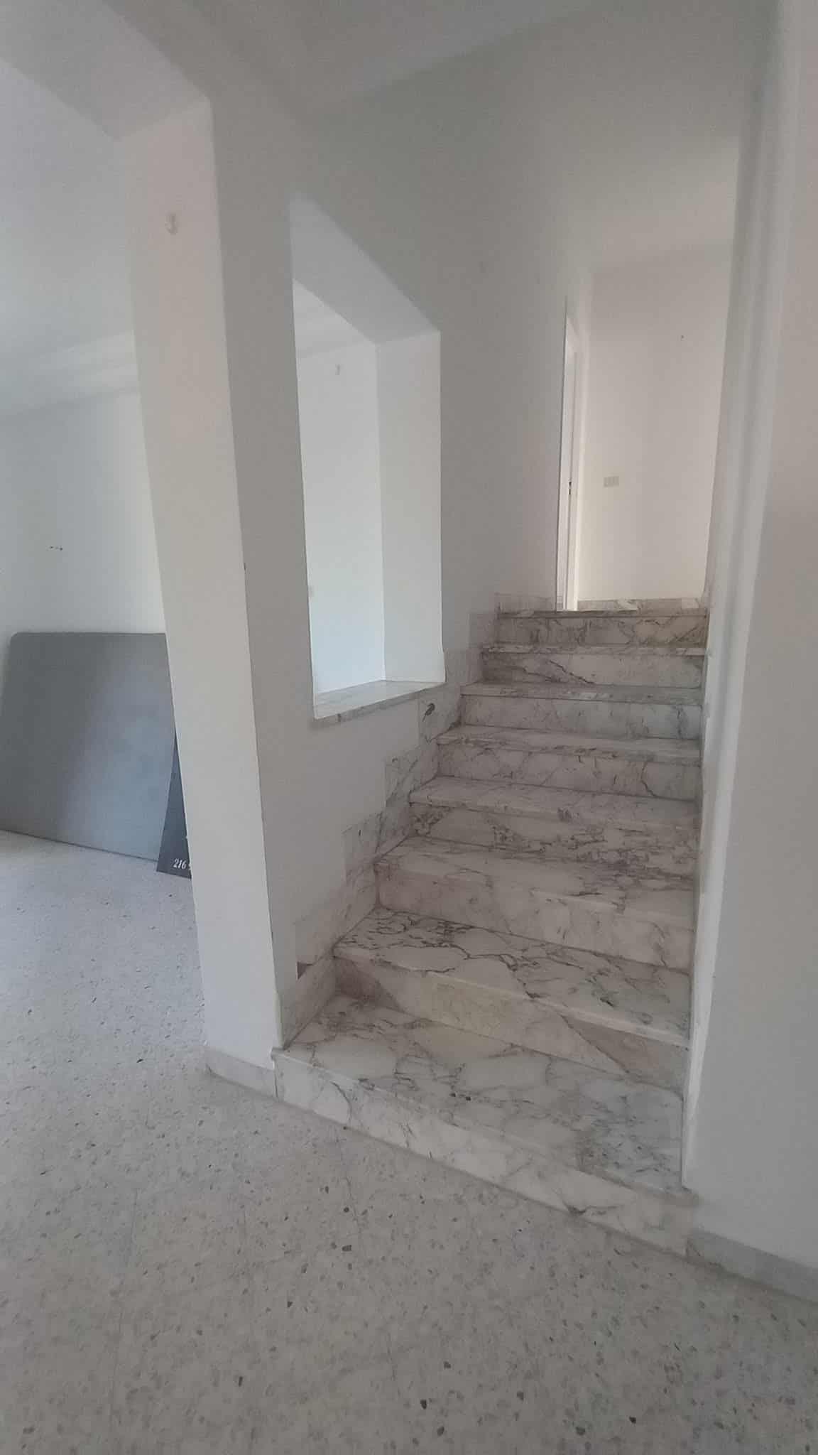 Ariana Ville&nbsp;Cite Ennasr 2&nbsp;Location&nbsp;Duplex&nbsp;Duplex s3 avec garage � cit� ennasr 2