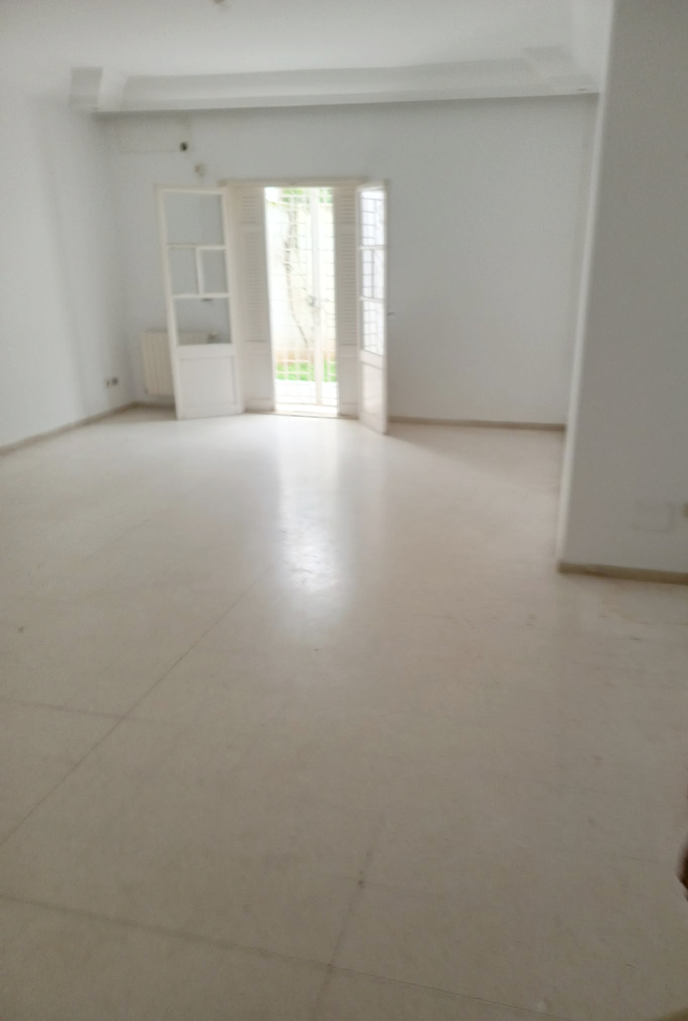 Ariana Ville&nbsp;Cite Ennasr 2&nbsp;Location&nbsp;Maisons&nbsp;Ennasr rdc villa s 3 avec jardin et terrasse