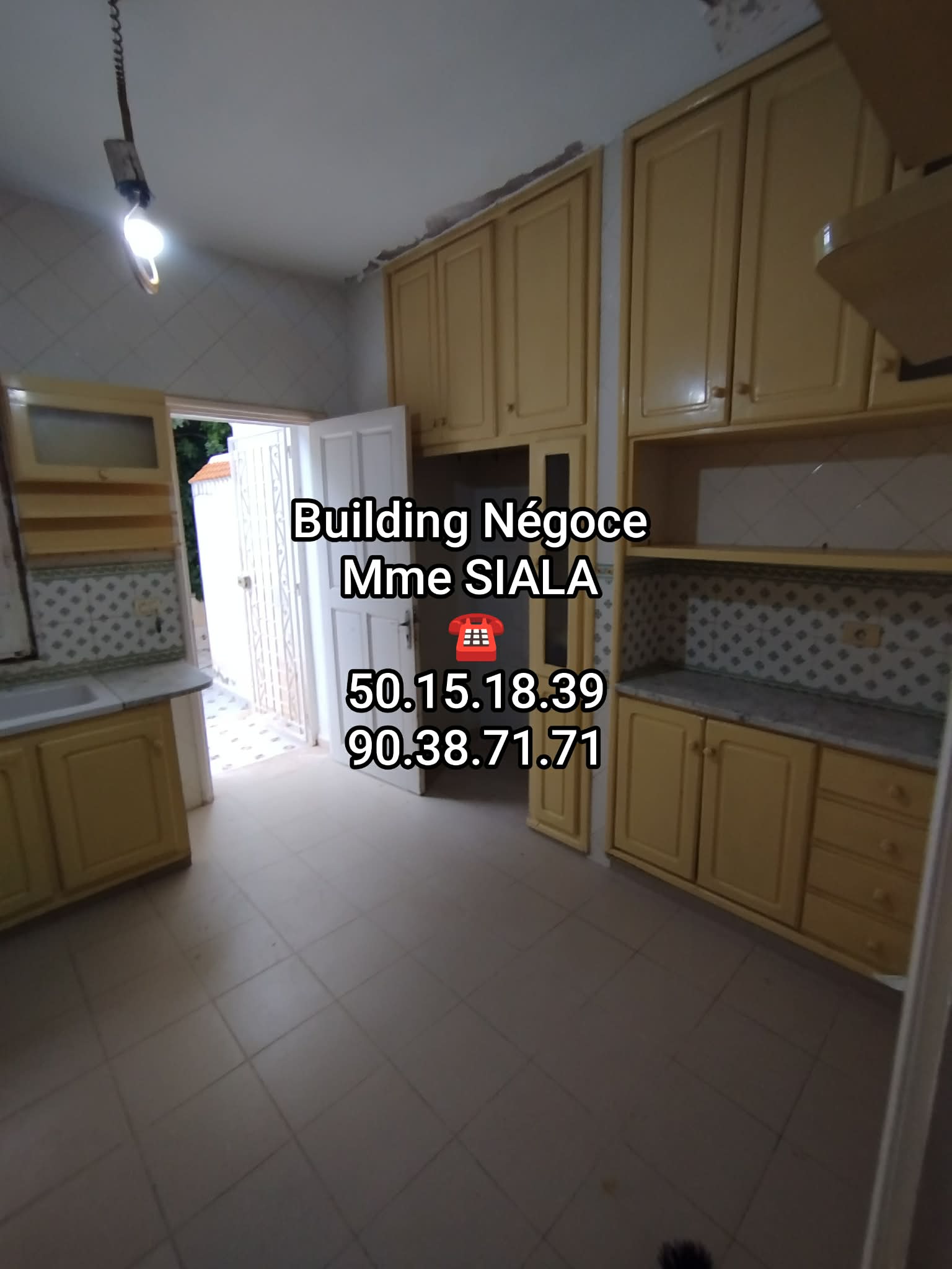 Ariana Ville&nbsp;Cite Ennasr 2&nbsp;Location&nbsp;Maisons&nbsp;Rdc villa avec jardin et terrasse � ennasr