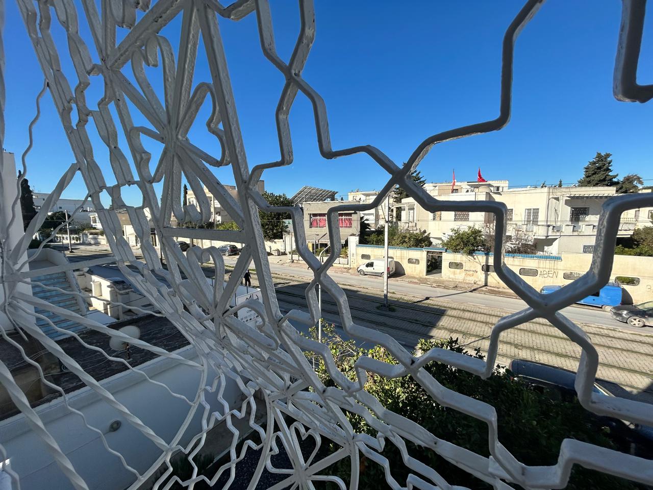 Ariana Ville&nbsp;Borj El Baccouche&nbsp;Location&nbsp;Appart. 3 pi�ces&nbsp;Bureau  ariana loc