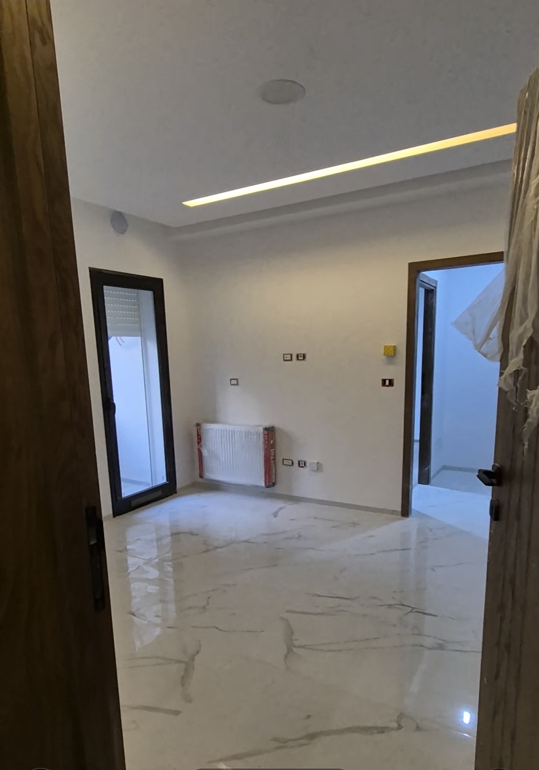 La Marsa&nbsp;El Aouina&nbsp;Location&nbsp;Appart. 1 pi�ce&nbsp;App s plus 1 neuf � jardin l'aouina