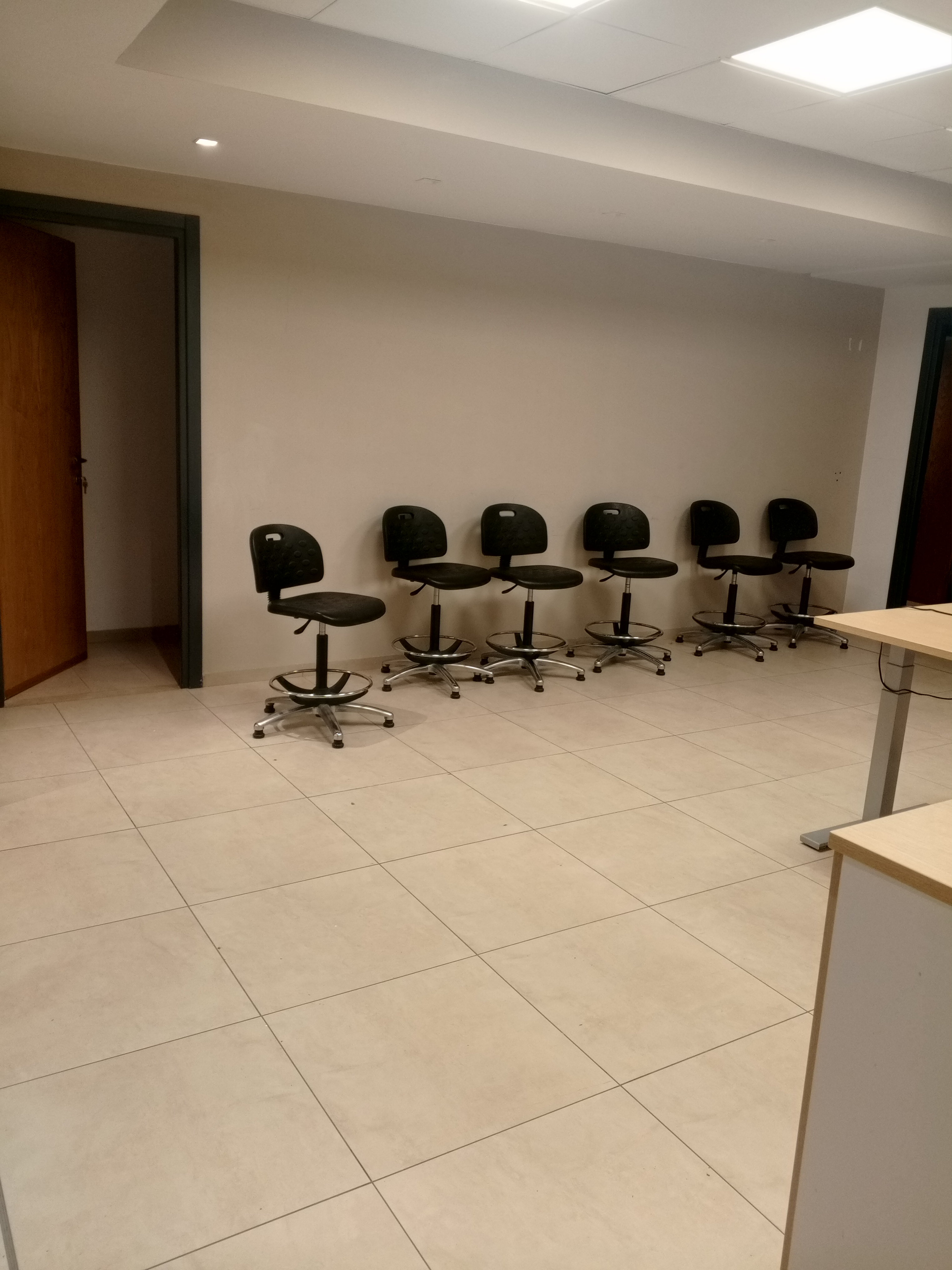 El Menzah&nbsp;Cite El Mahrajene&nbsp;Bureaux & Commerces&nbsp;Bureau&nbsp;Un grand bureau lux neuf