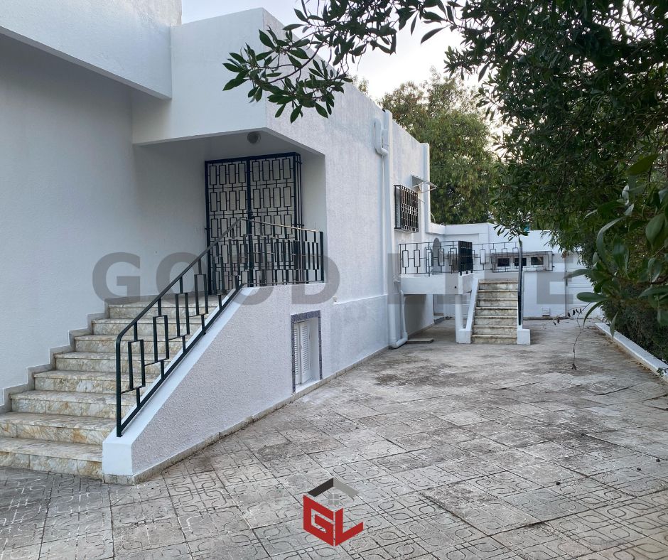 El Menzah&nbsp;Mutuelle Ville&nbsp;Location&nbsp;Maisons&nbsp;Villa en s4 � notre dame avec grand jardin