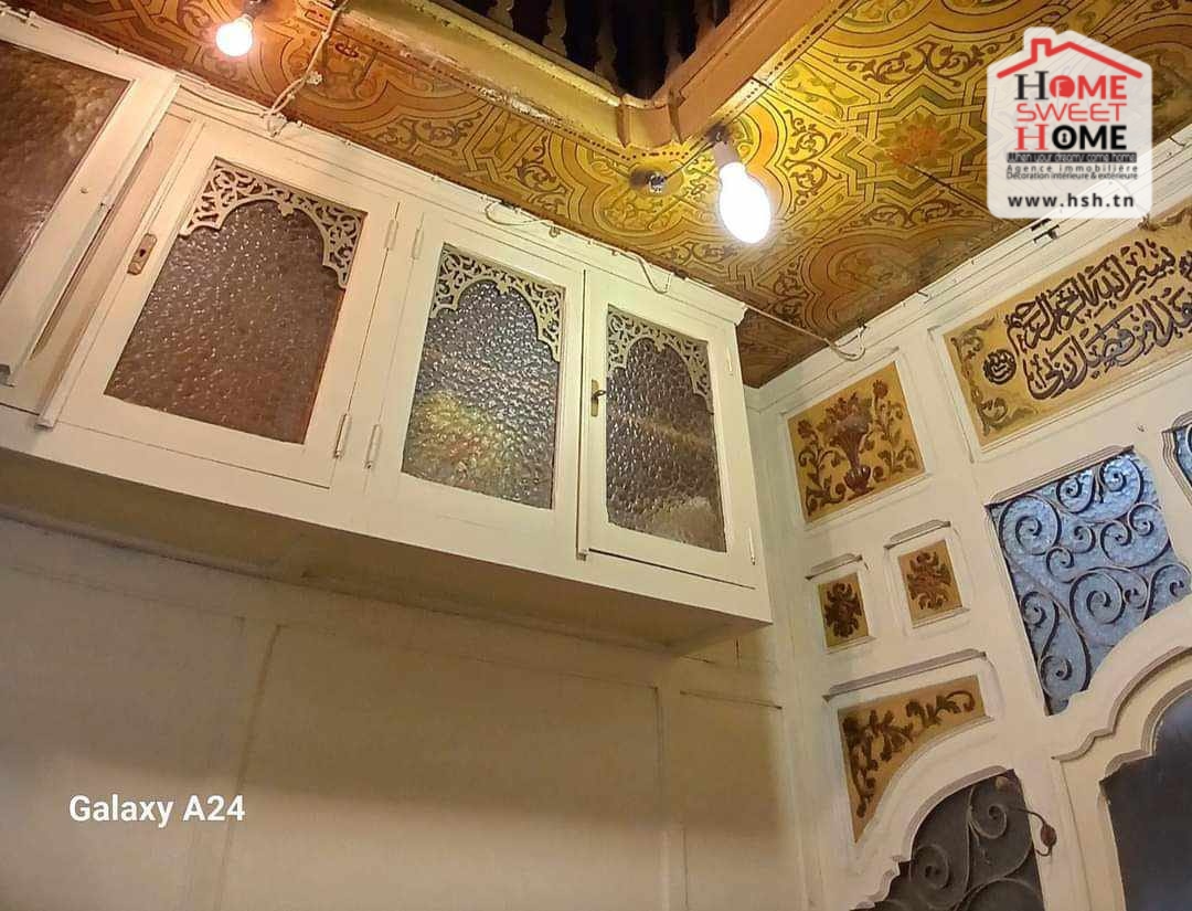 Bab Bhar&nbsp;Bab Bhar&nbsp;Bureaux & Commerces&nbsp;Surfaces&nbsp;Local commercial flora � la m�dina tunis