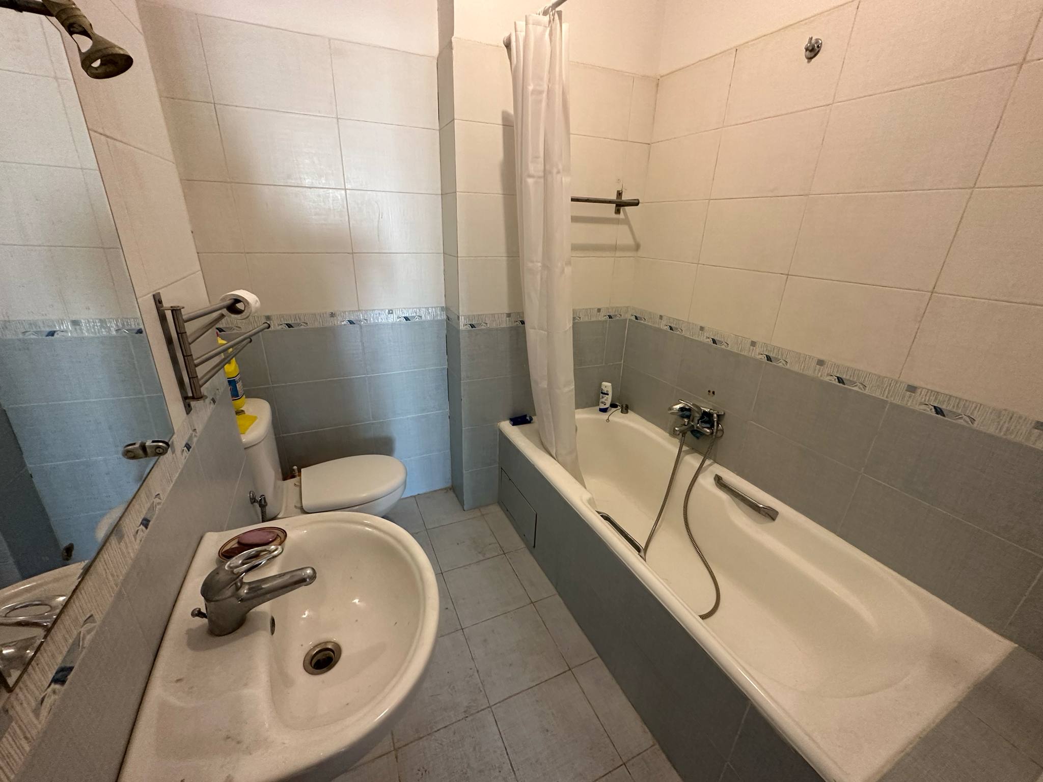 La Marsa&nbsp;El Aouina&nbsp;Location&nbsp;Appart. 4 pi�ces&nbsp;Appart s3 vide spacieux � hay el wahat l'aouina