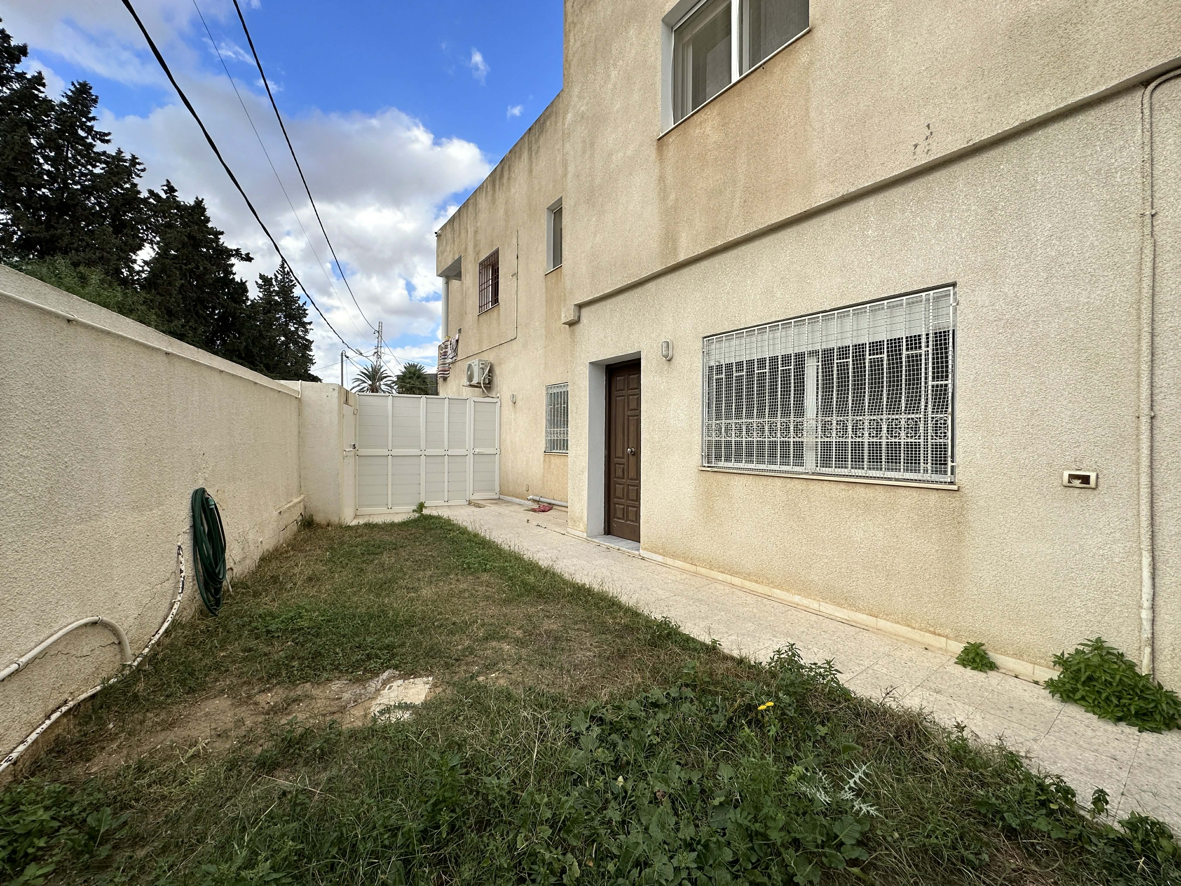 Ariana Ville&nbsp;El Menzah 5&nbsp;Location&nbsp;Appart. 3 pi�ces&nbsp;Rez de chauss�e de villa s2 avec jardin � menzah 5