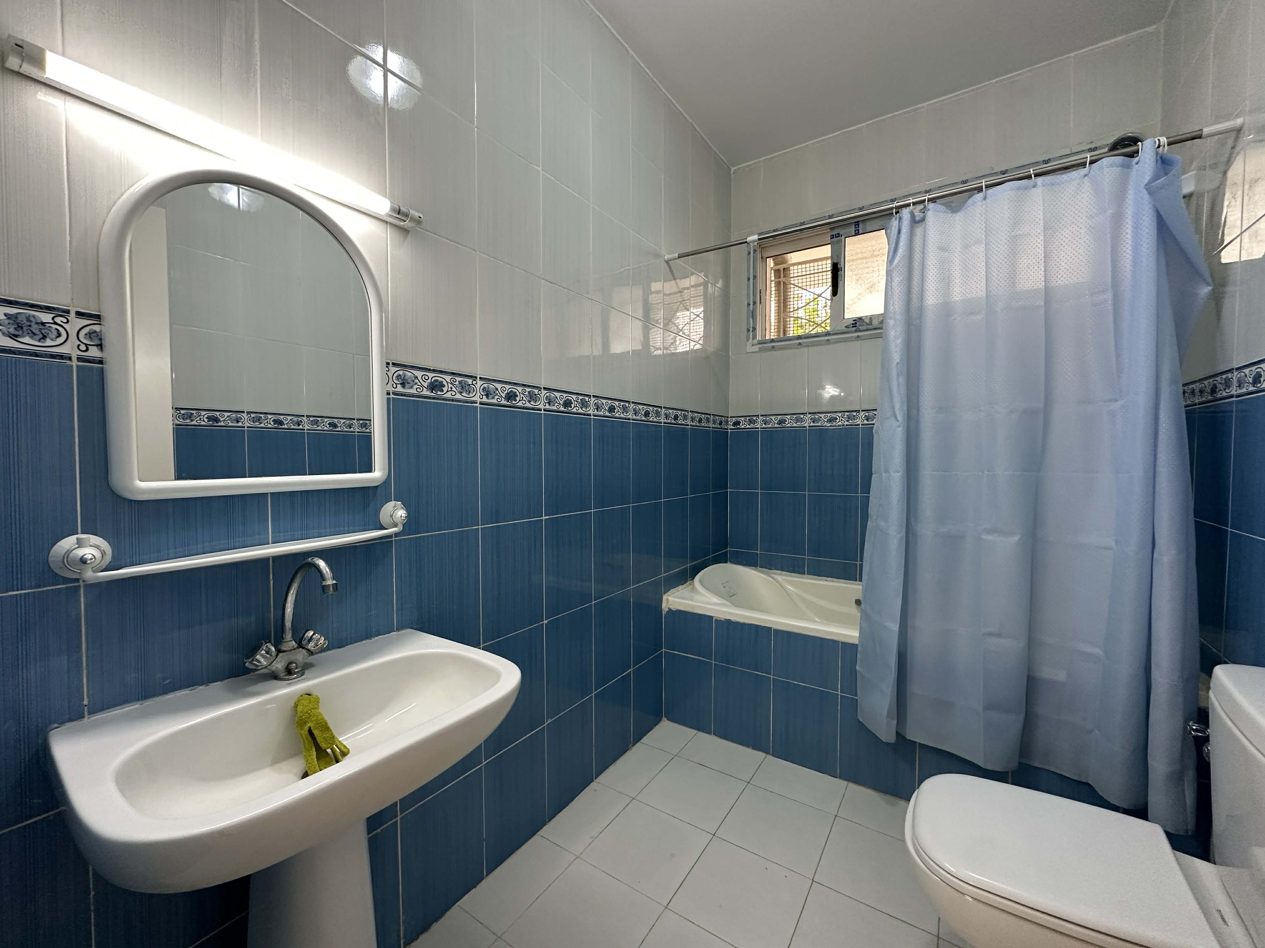 Ariana Ville&nbsp;El Menzah 5&nbsp;Location&nbsp;Appart. 3 pi�ces&nbsp;Rez de chauss�e de villa s2 avec jardin � menzah 5