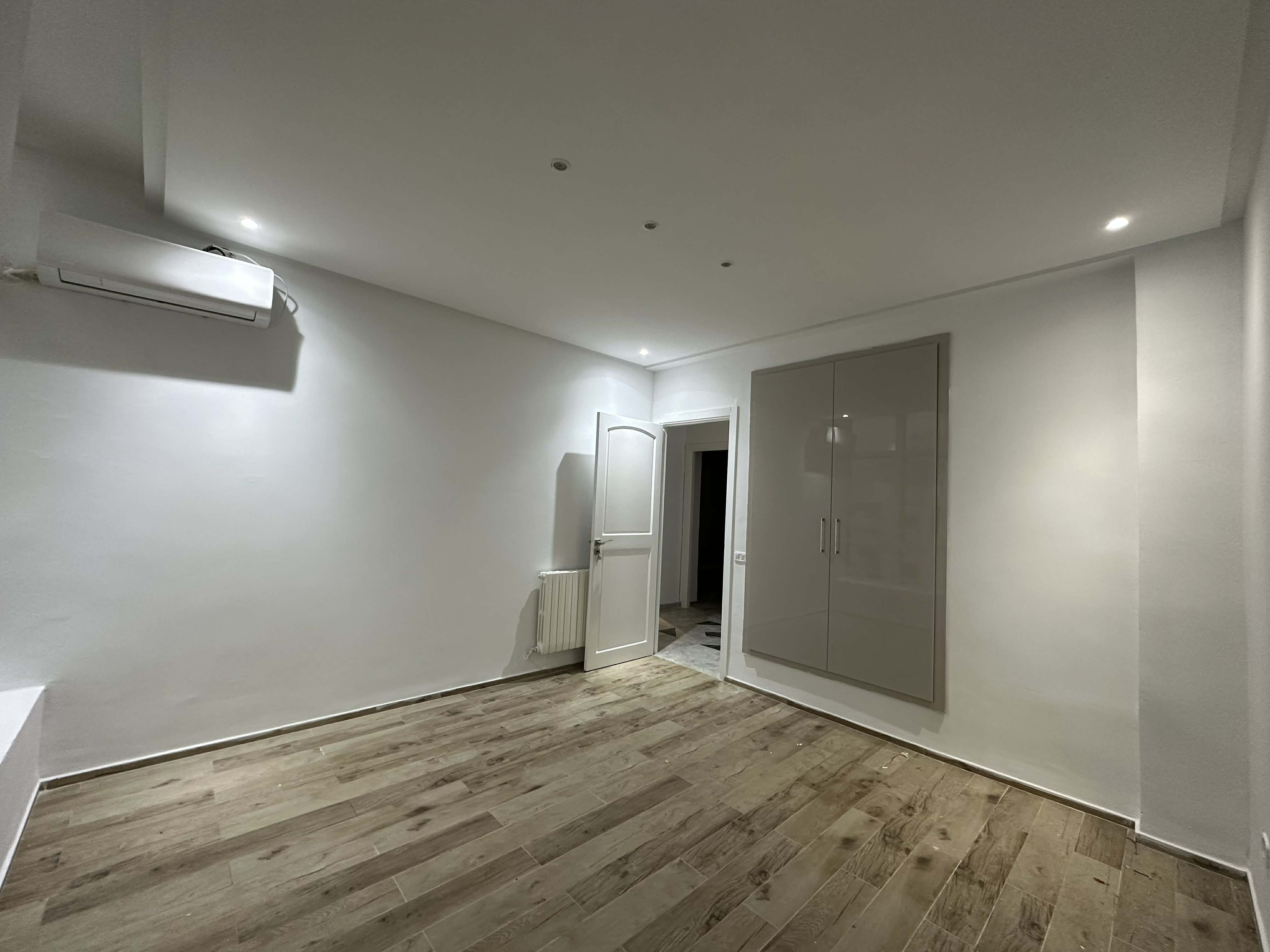 Ariana Ville&nbsp;Cite Ennasr 2&nbsp;Location&nbsp;Appart. 4 pi�ces&nbsp;Appart s3 avec une terrasse � ennasr 2 hedi nouira