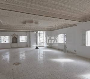 Ariana Ville&nbsp;El Menzah 8&nbsp;Location&nbsp;Maisons&nbsp;Villa s6 de 600 m2  menzah 8