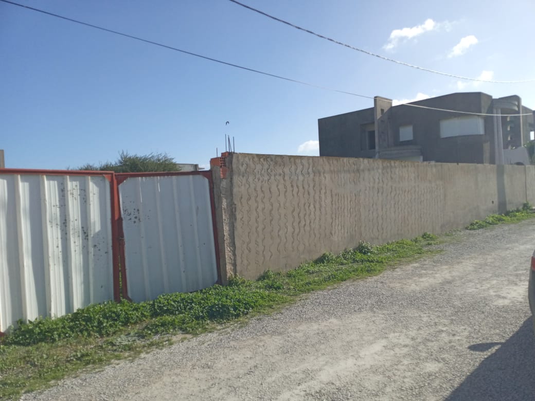 La Soukra&nbsp;La Soukra&nbsp;Terrain&nbsp;Terrain nu&nbsp;Soukra parc vnt ter 1500m2 ref 1626