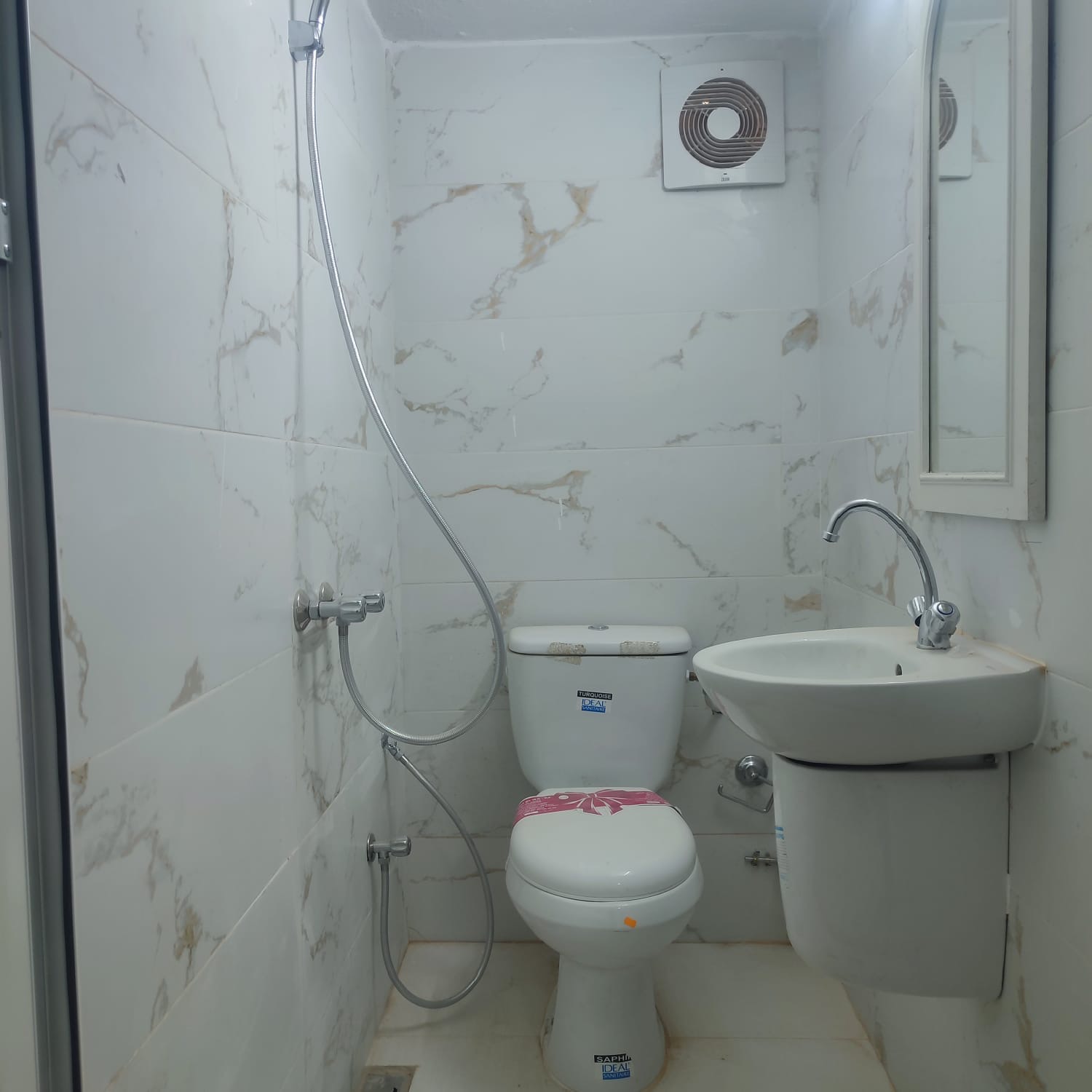 Ariana Ville&nbsp;El Menzah 6&nbsp;Location&nbsp;Appart. 1 pi�ce&nbsp;Studio neuf uv4