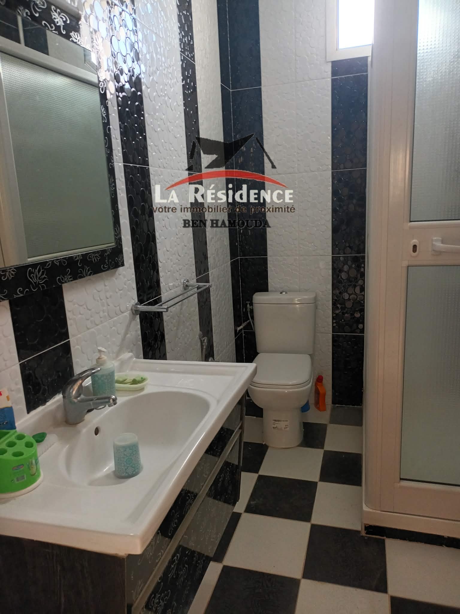Bizerte Nord&nbsp;Bizerte&nbsp;Location&nbsp;Appart. 4 pi�ces&nbsp;Spacieux appartement � corniche bizerte