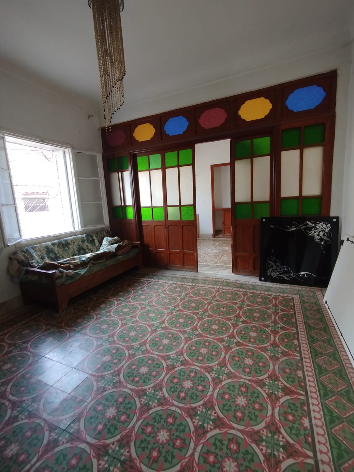 Sidi El Bechir&nbsp;Monfleury&nbsp;Vente&nbsp;Appart. 5 pi�ces+&nbsp;Un rdc de villa s4 avec un studio � monfleury