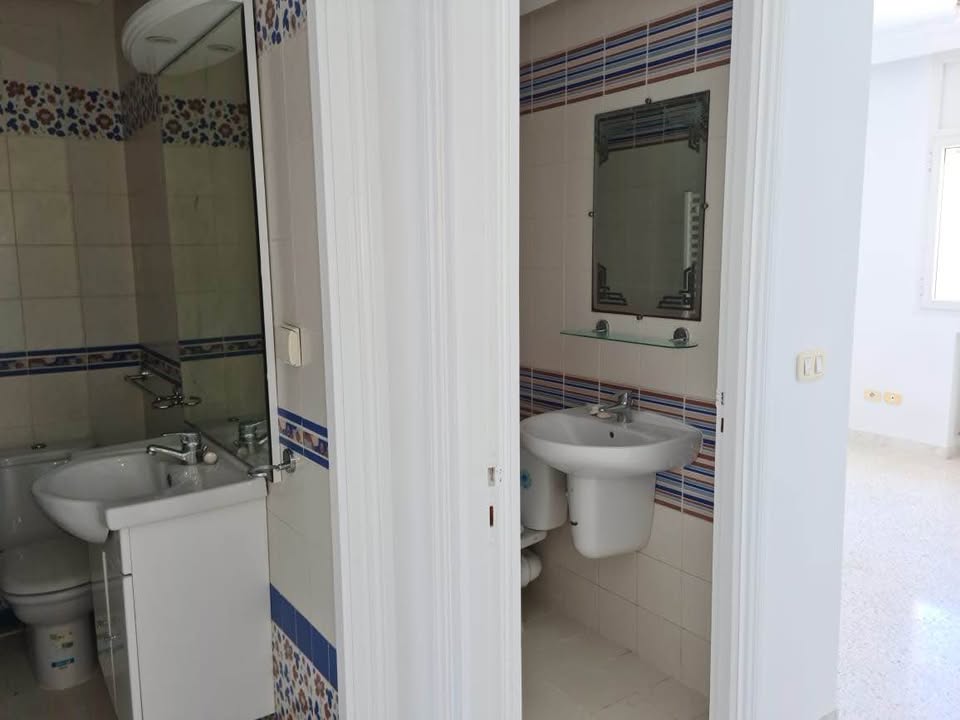 Mnihla&nbsp;Cite Ennasr&nbsp;Location&nbsp;Appart. 4 pi�ces&nbsp;Un spacieux appartement s3 � ennasr2