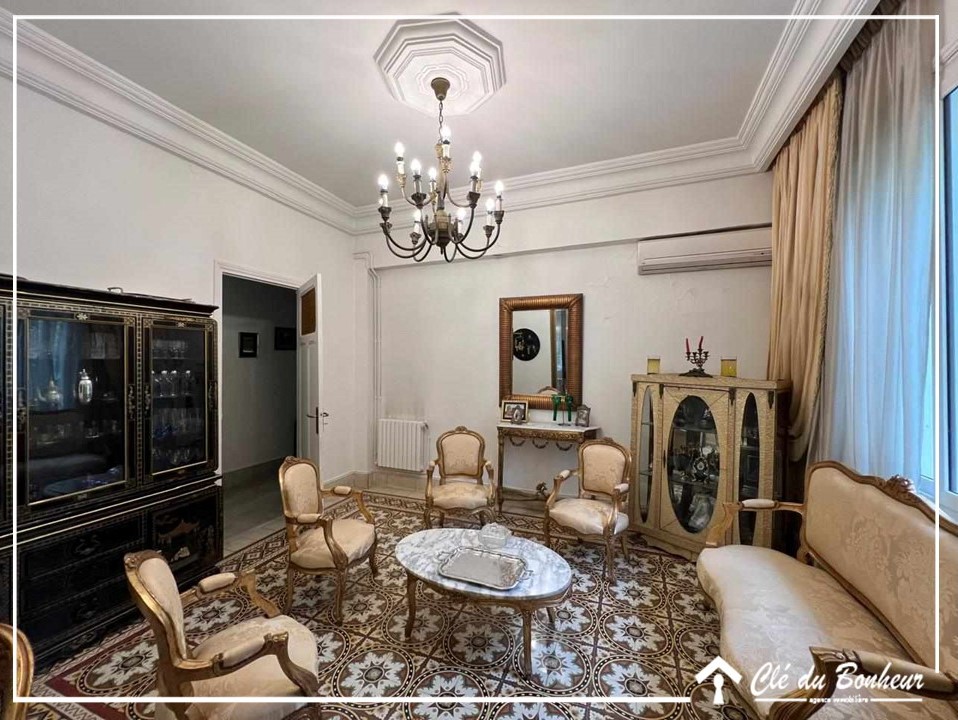 El Omrane&nbsp;Cite Militaire&nbsp;Vente&nbsp;Maisons&nbsp;Villa de deux �tages ind�pendants � france ville