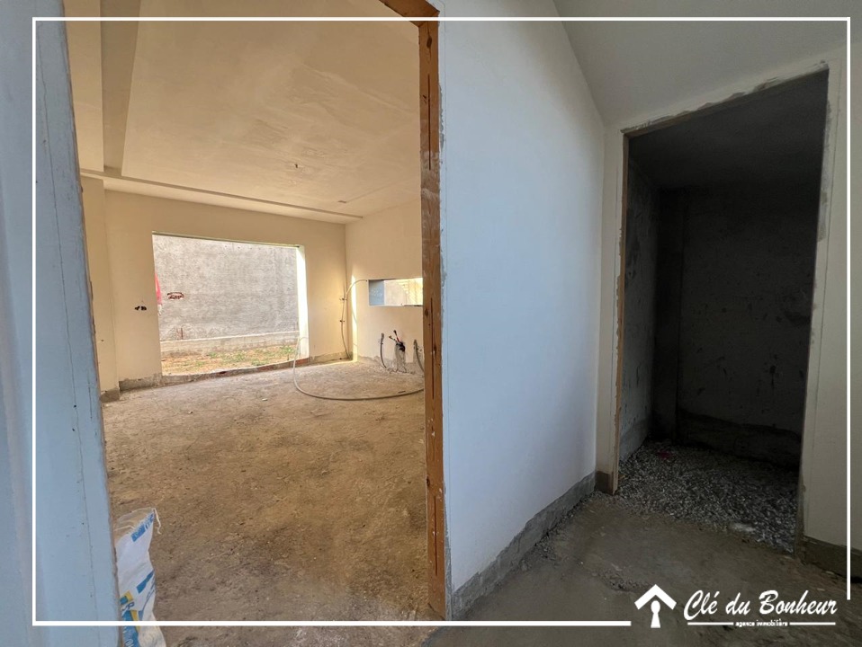 La Soukra&nbsp;La Soukra&nbsp;Vente&nbsp;Maisons&nbsp;Deux villas inachev�es � rue du parc