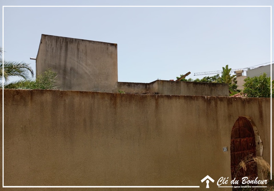 La Soukra&nbsp;Chotrana 3&nbsp;Terrain&nbsp;Terrain nu&nbsp;Terrain pr�s vitatop chotrana 3