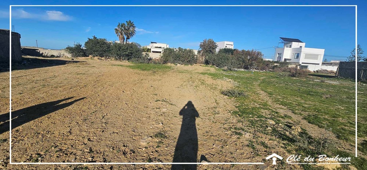 La Soukra&nbsp;Chotrana 3&nbsp;Terrain&nbsp;Terrain nu&nbsp;Terrain pr�s lotissement pardise chotrana 3