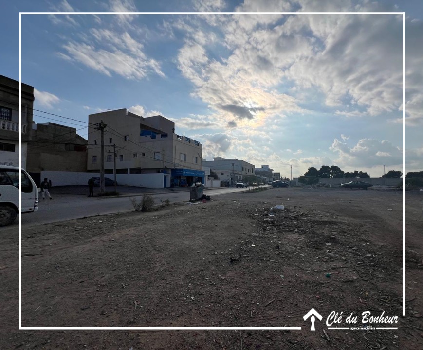 La Marsa&nbsp;Cite Bhar Lazreg&nbsp;Terrain&nbsp;Terrain nu&nbsp;Terrain commercial � bhar lazrak