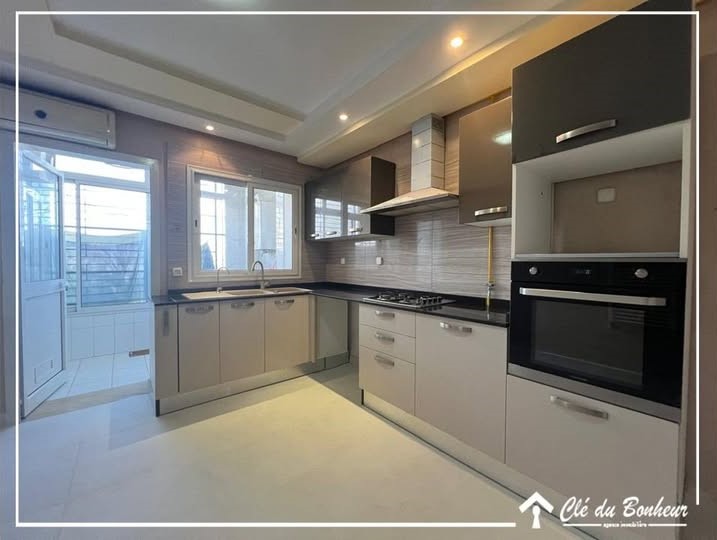 La Soukra&nbsp;La Soukra&nbsp;Location&nbsp;Appart. 3 pi�ces&nbsp;Superbe appartement s3 � la soukra