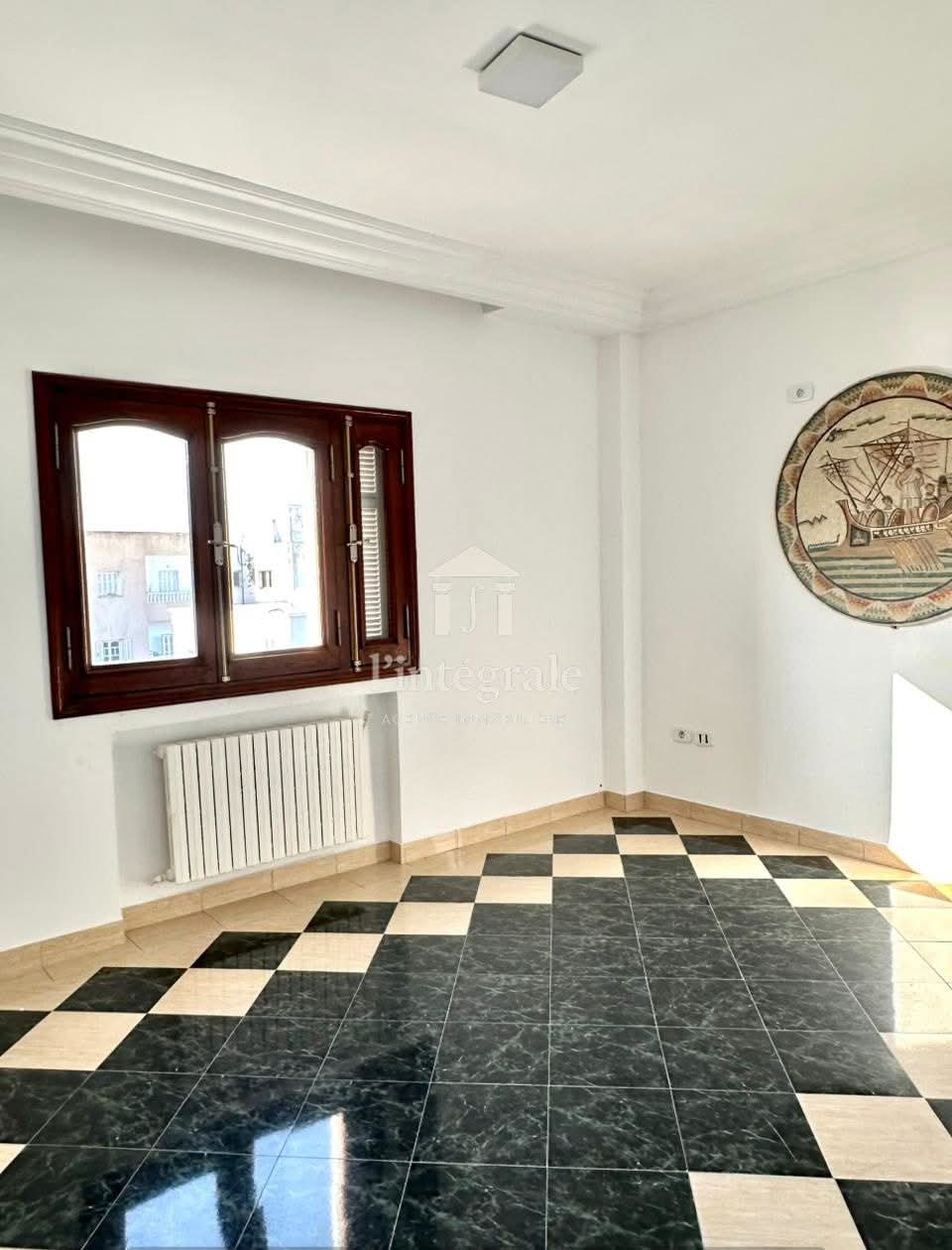 El Menzah&nbsp;Mutuelle Ville&nbsp;Bureaux & Commerces&nbsp;Bureau&nbsp;Etage de villa s4 � usage bureautique alain savary